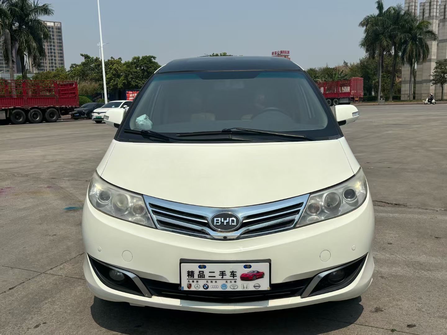BYD M6 2015 #3 BYD M6 2015 car image #3
