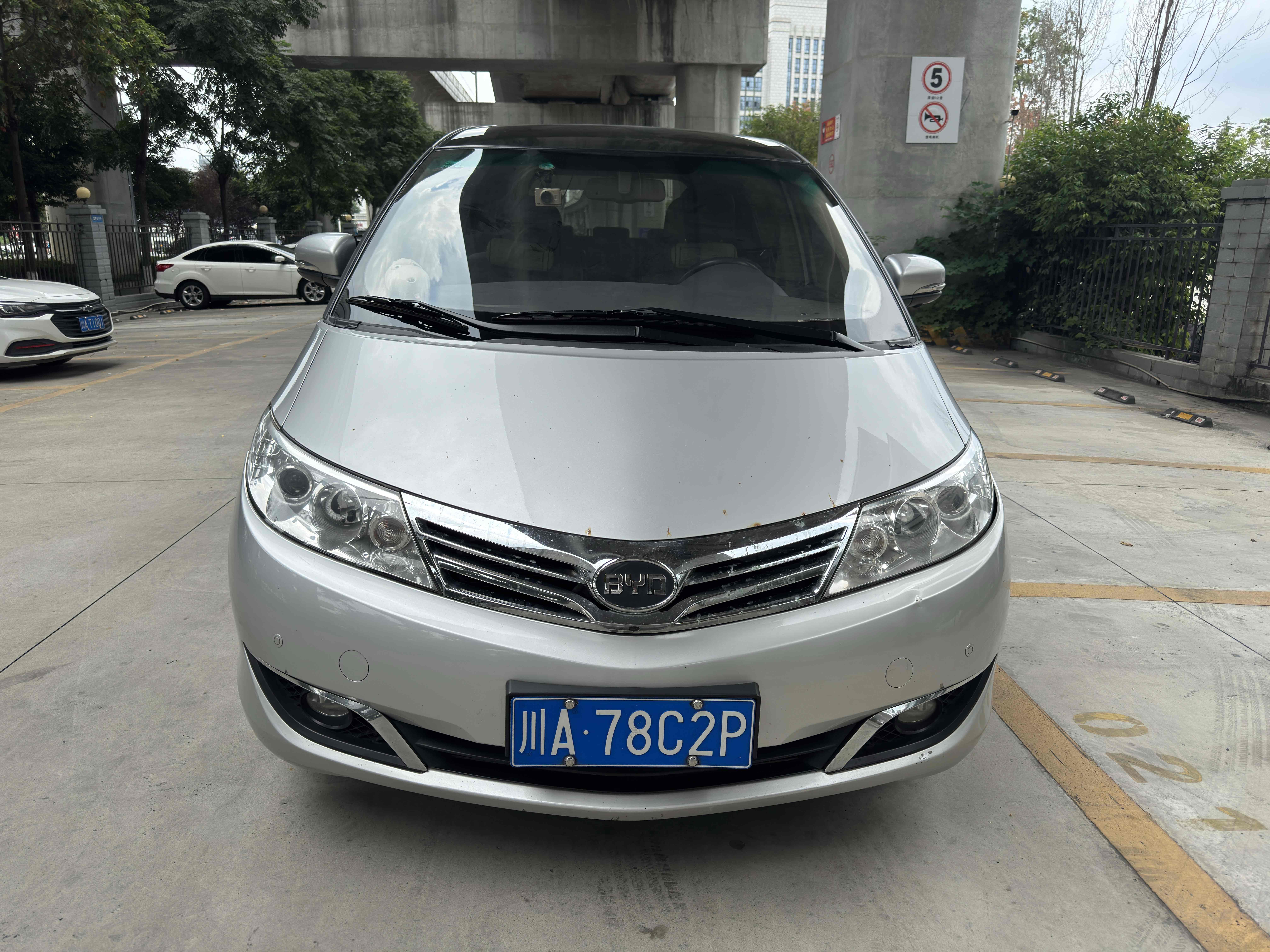BYD M6 2017 #3 BYD M6 2017 صورة سيارة #3