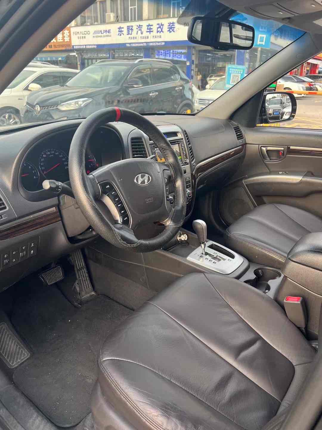 Hyundai Santa Fe Classic 2011 #3 Hyundai Santa Fe Classic 2011 car image #3