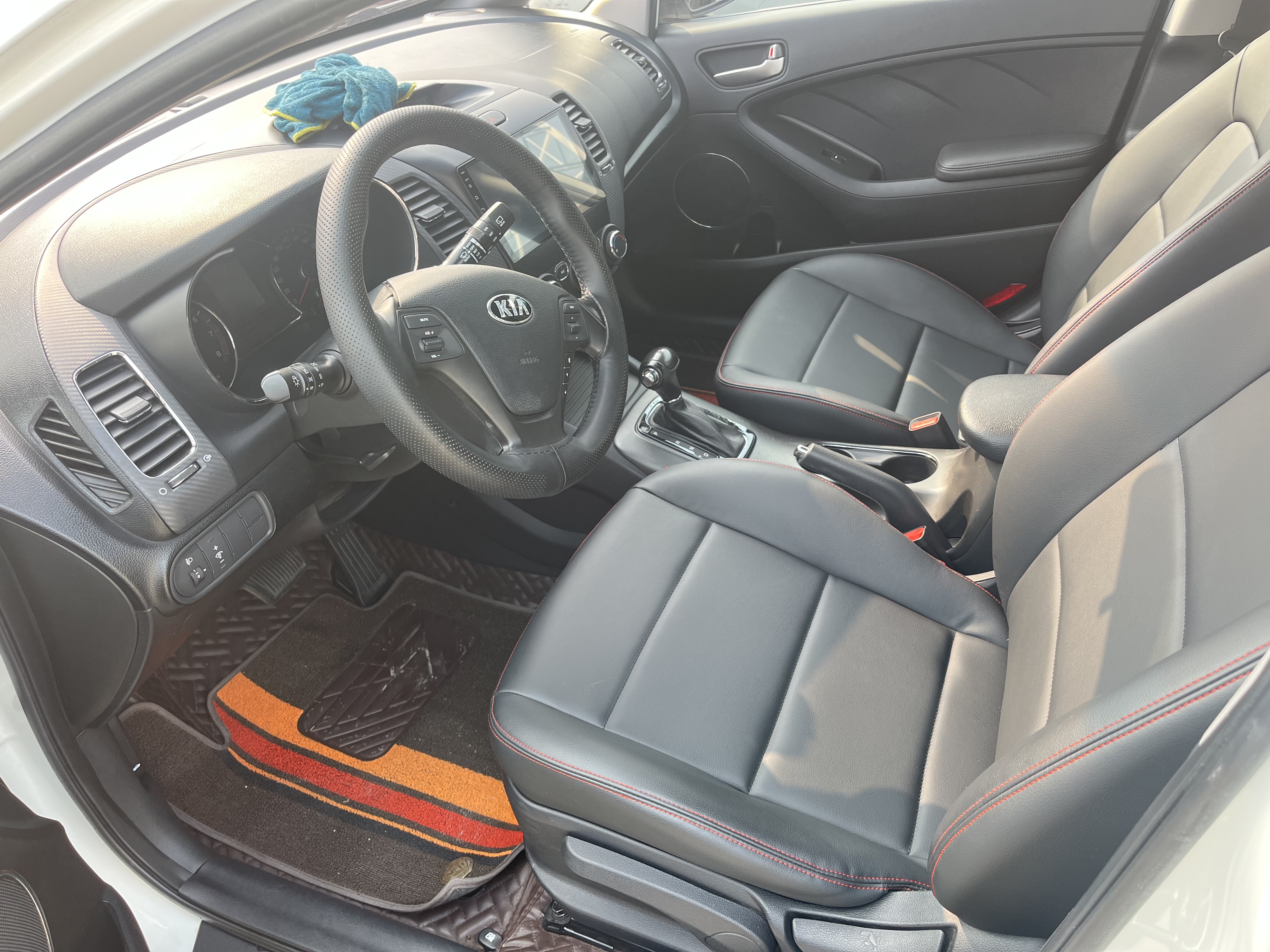 Kia Forte Koup 2015 صورة سيارة #3