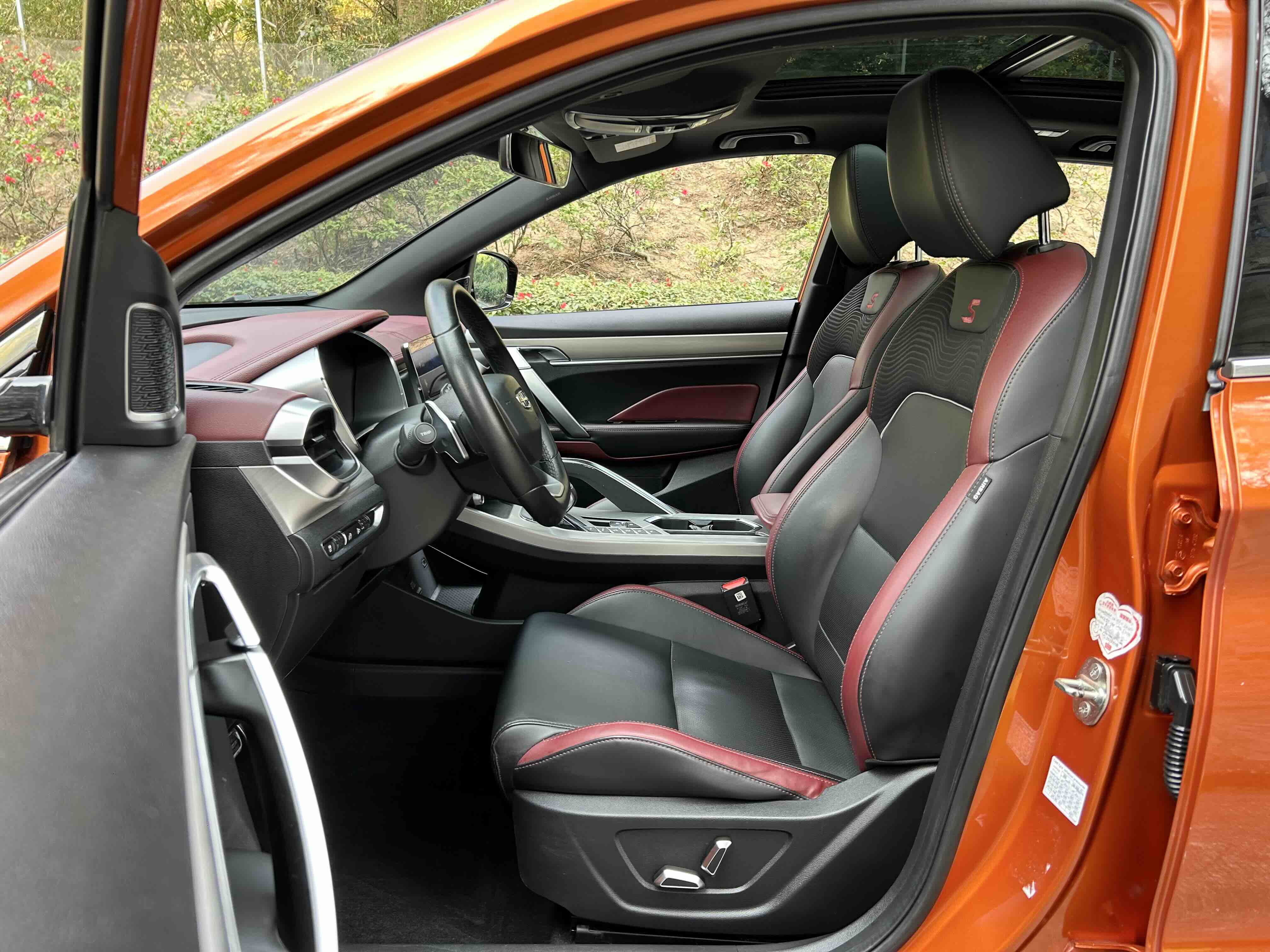 GEELY Coolray 2019 car image #3