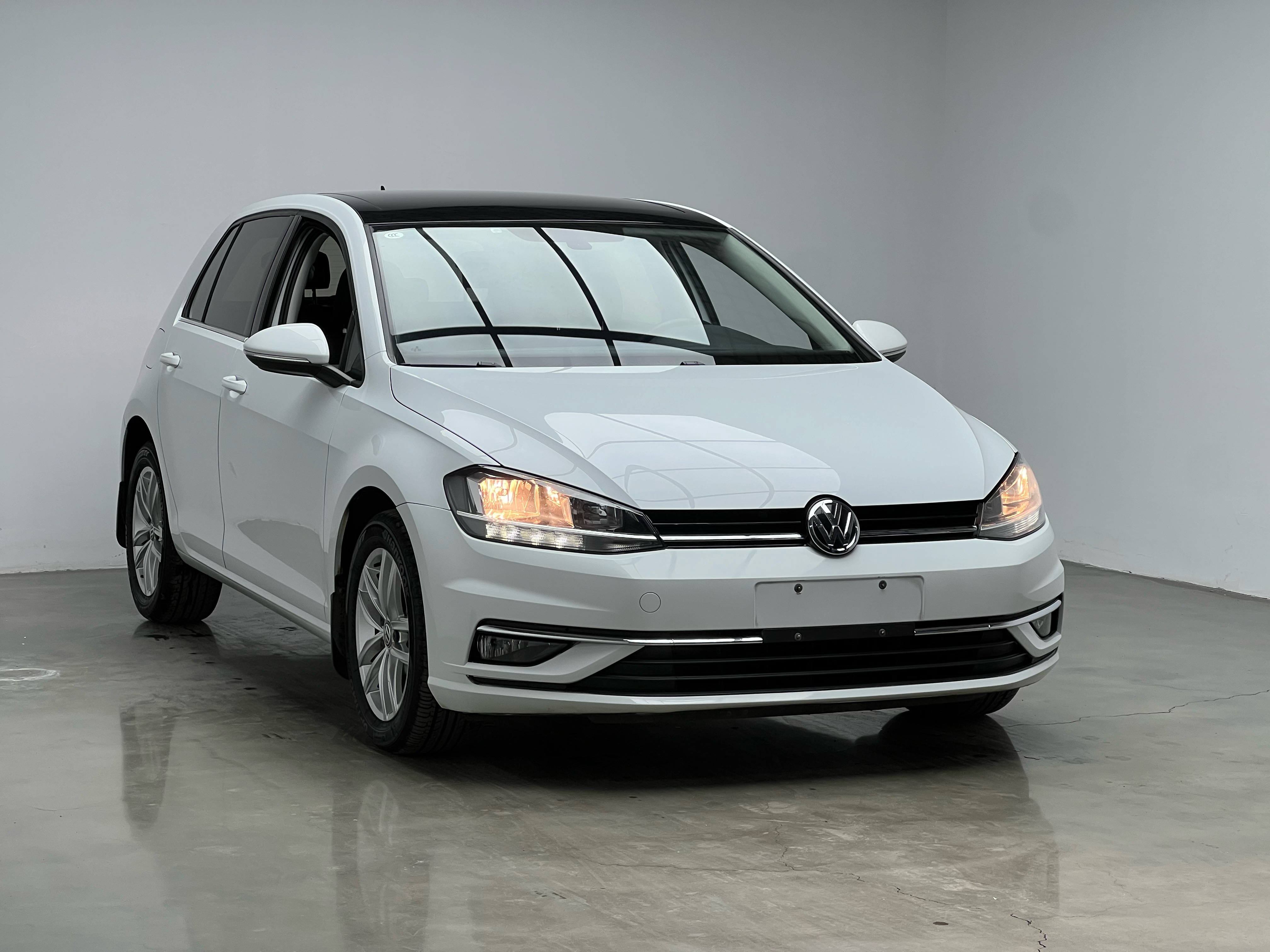 Volkswagen Golf 2019 #3 Volkswagen Golf 2019 car image #3