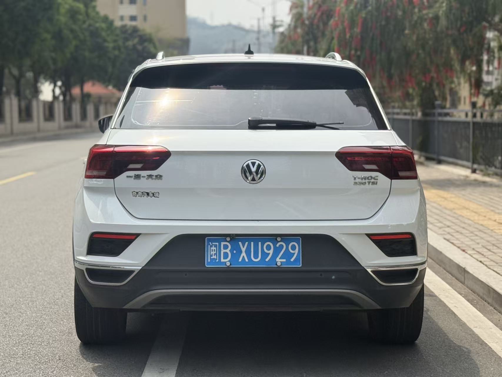 T-Roc 2019 #3 T-Roc 2019 car image #3