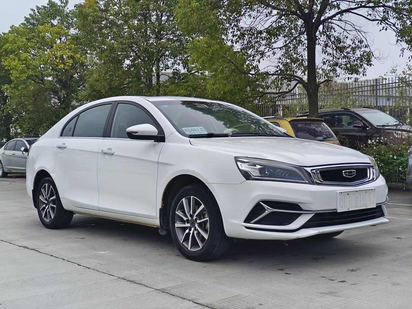 GEELY Emgrand 2019 #3 GEELY Emgrand 2019 car image #3