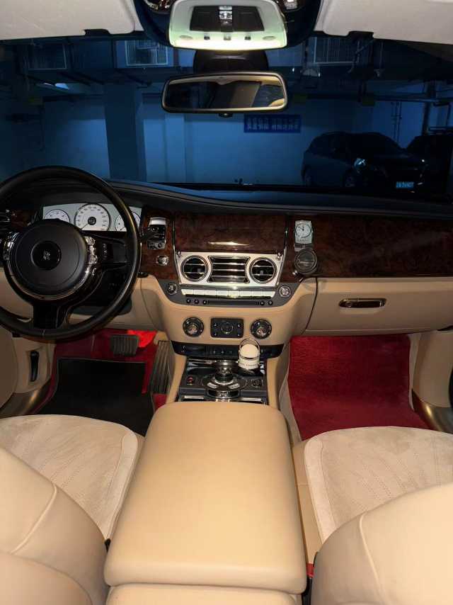 劳斯莱斯 古思特 2011 汽车图片 #3