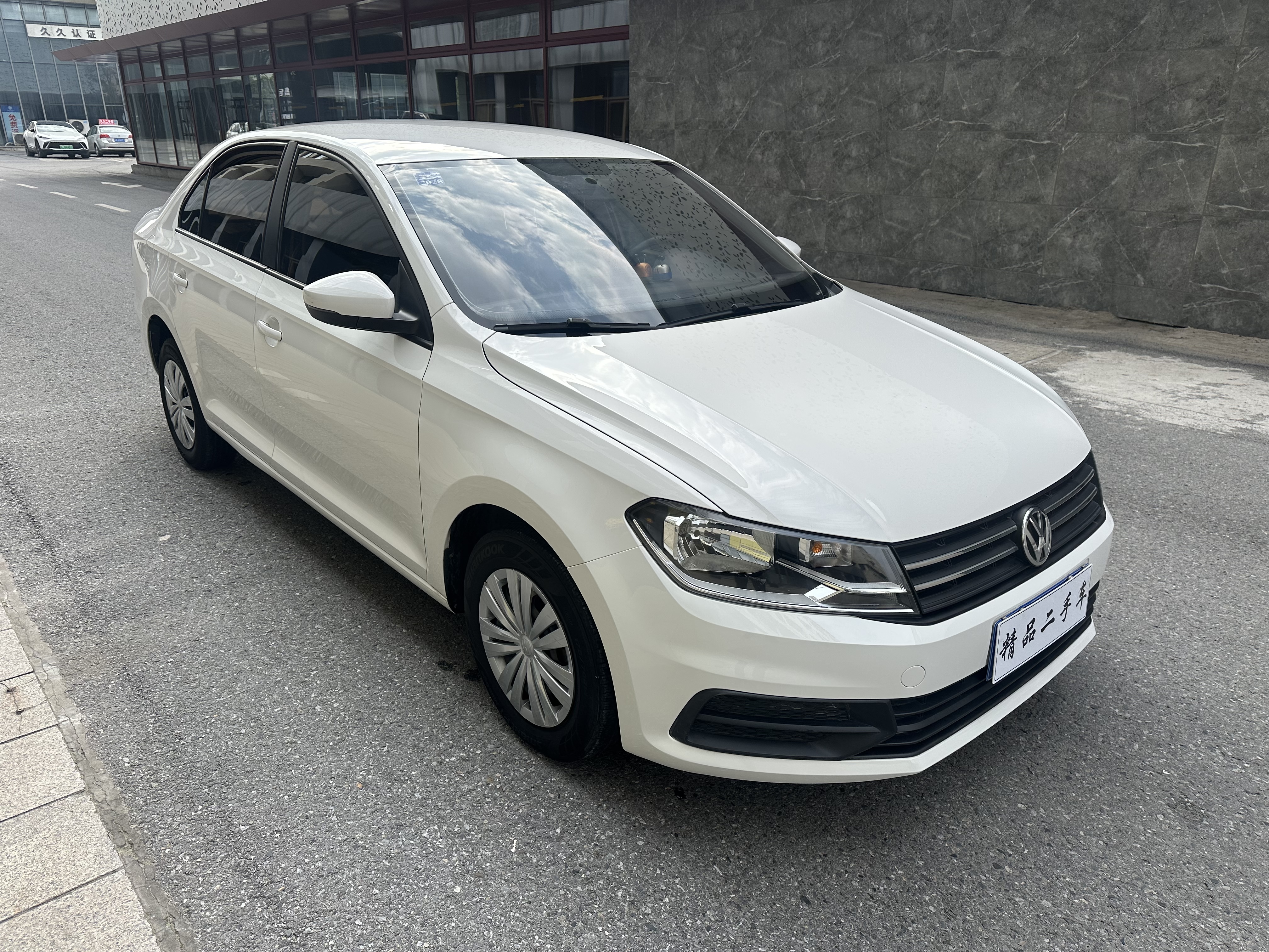 Santana 2020 car image #3