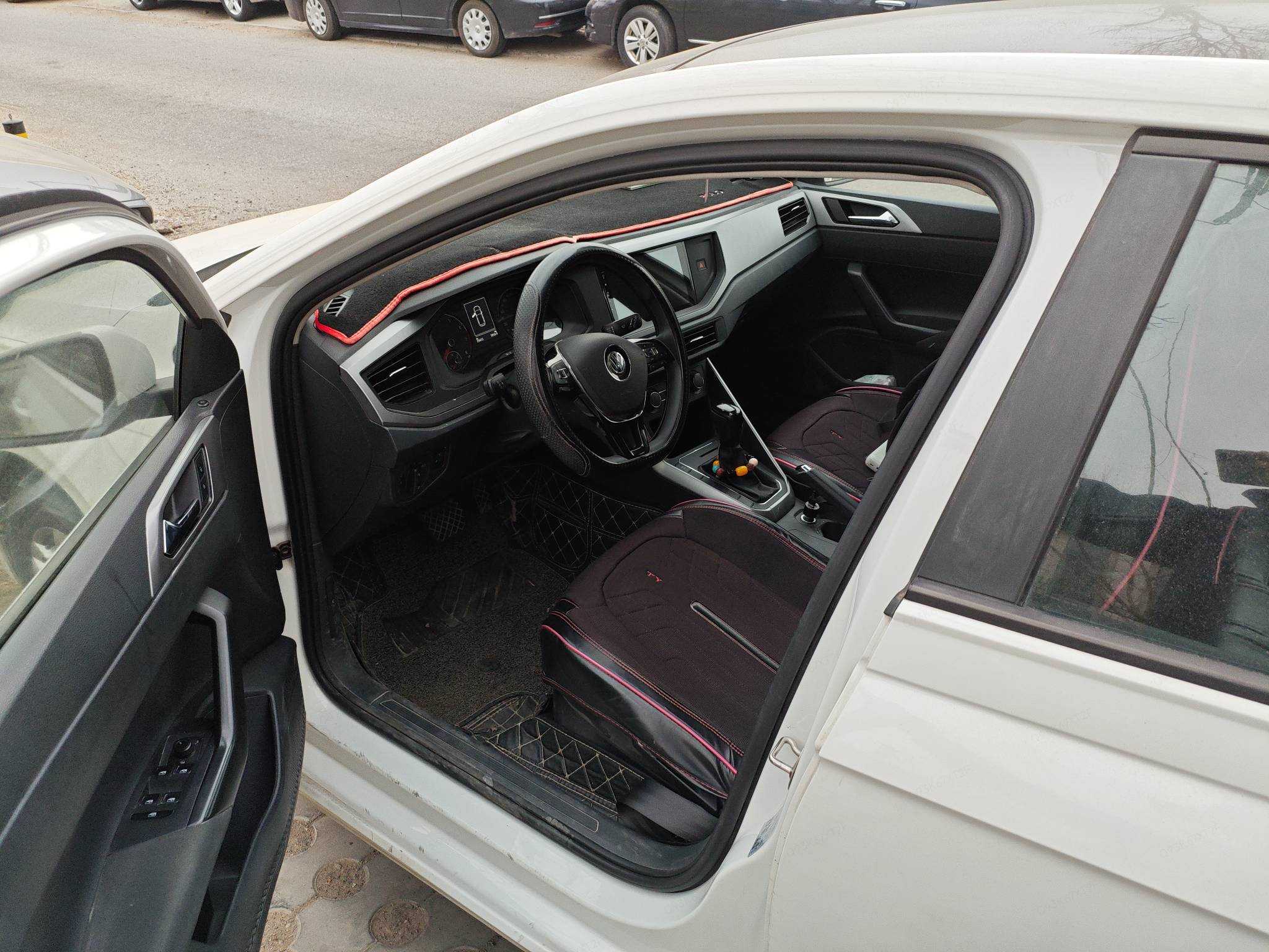 Polo 2020 car image #3