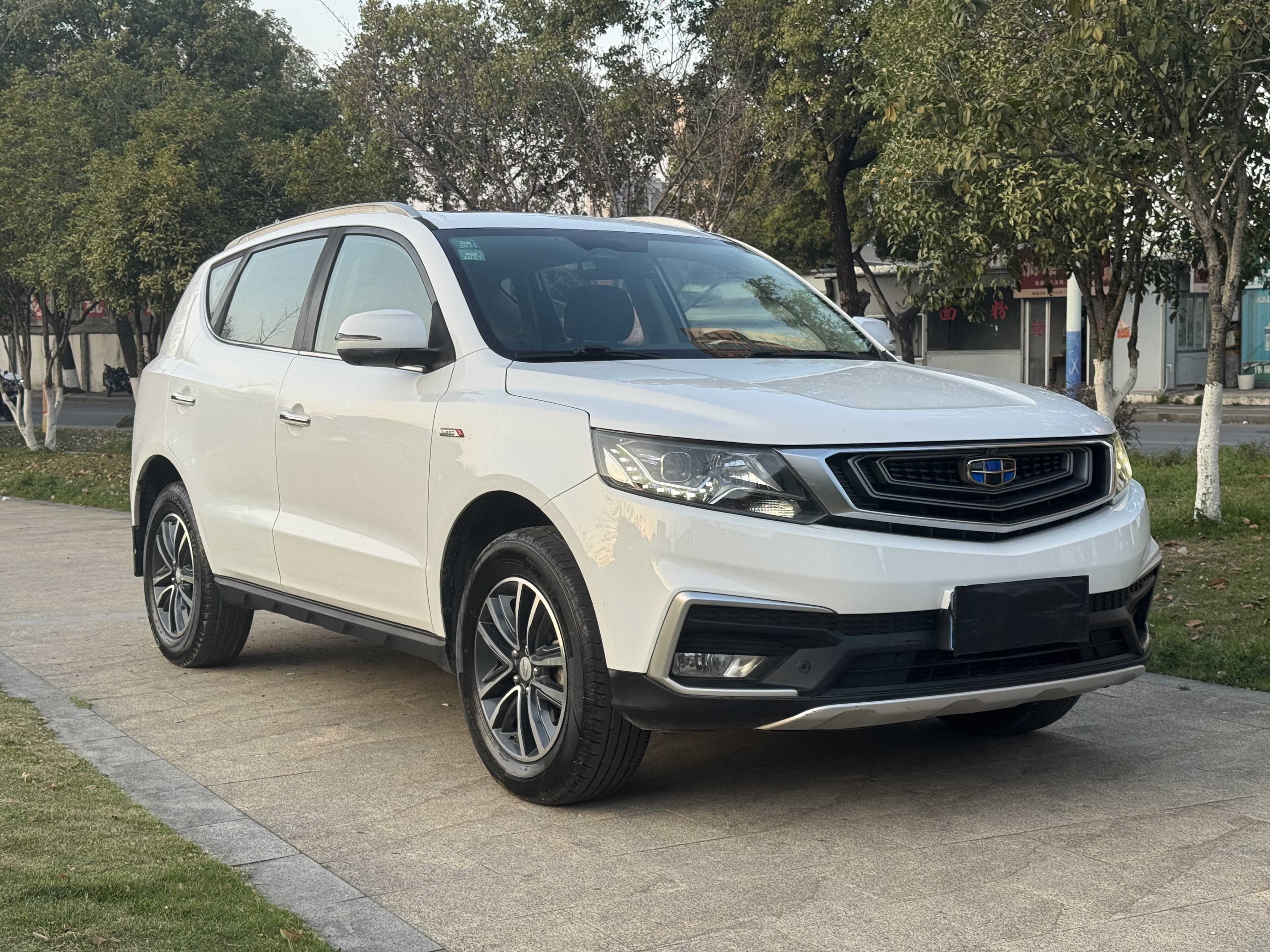 GEELY Vision X6 2019 immagine di auto #3