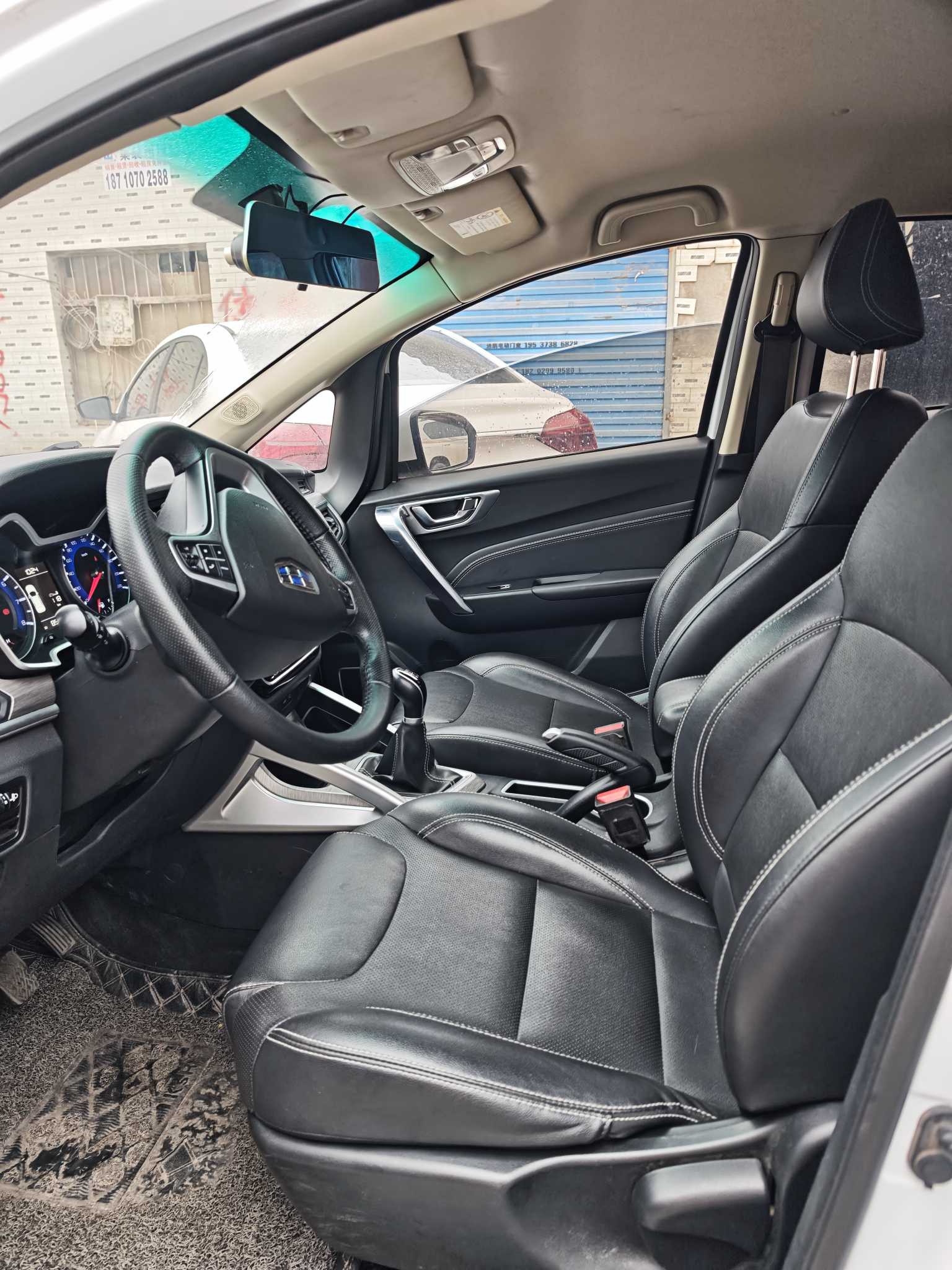 2019 imagen de coche #3