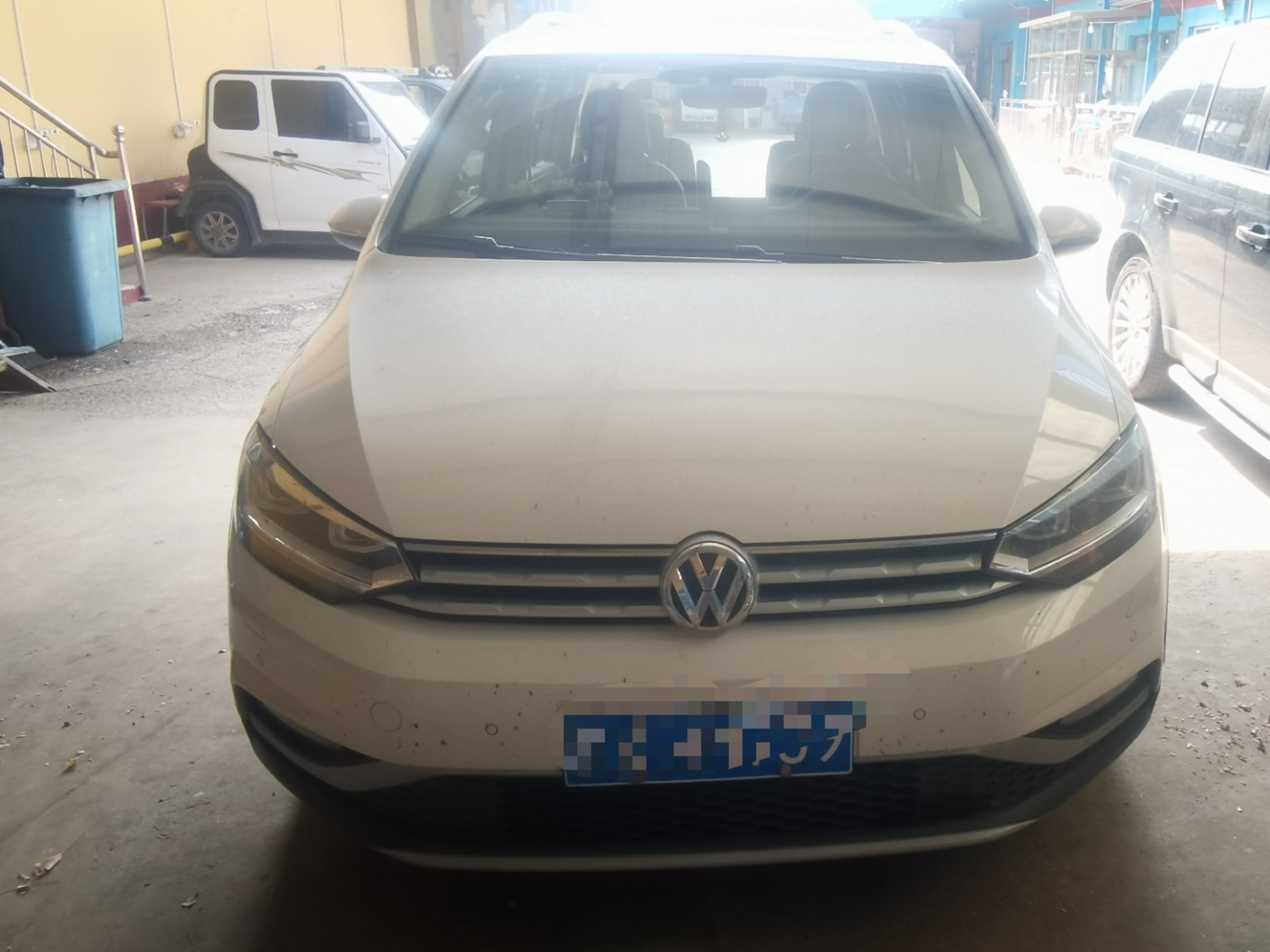 Volkswagen Touran 2020 car image #3