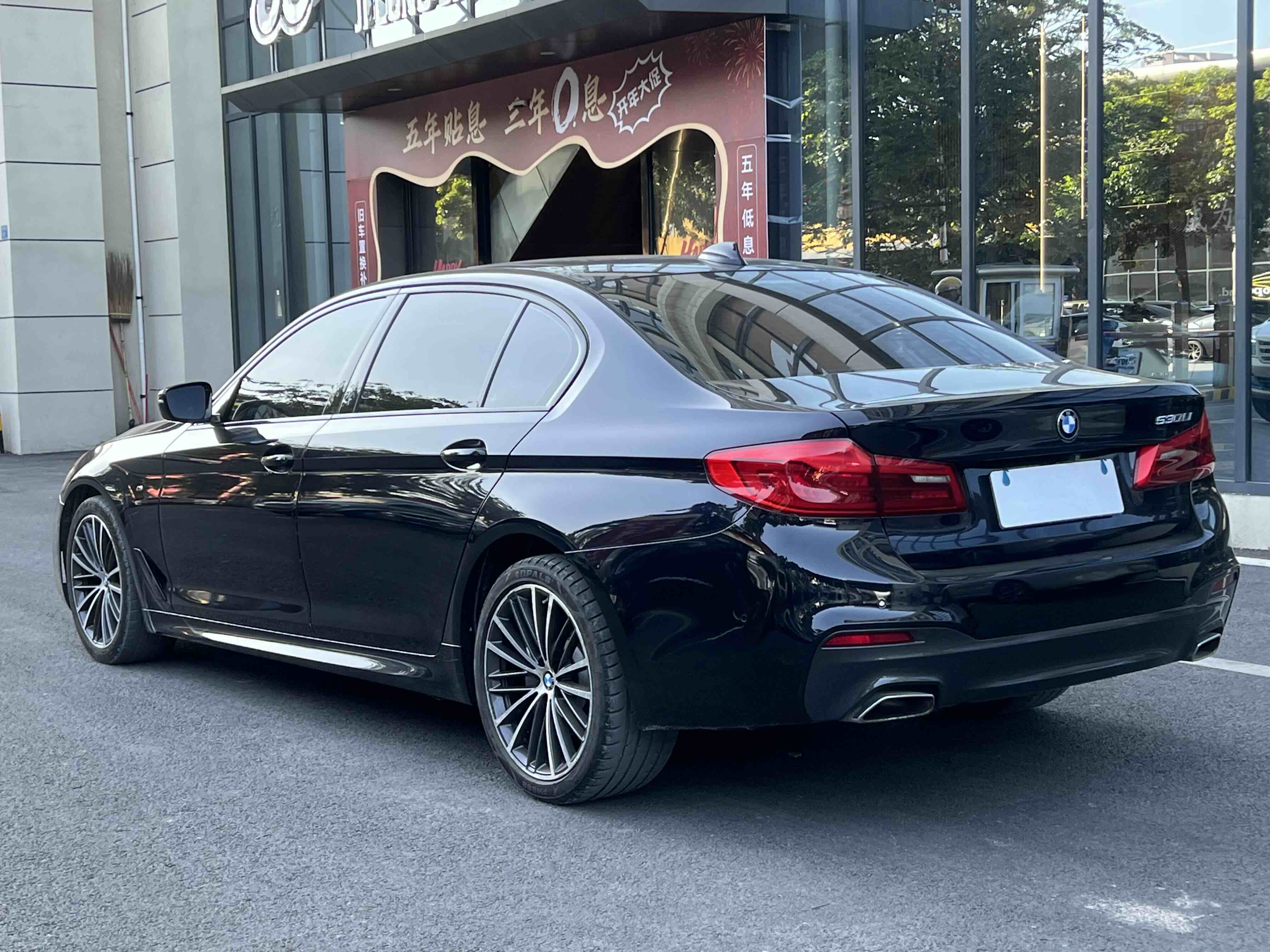 BMW 5 Series 2019 #3 BMW 5 Series 2019 car image #3