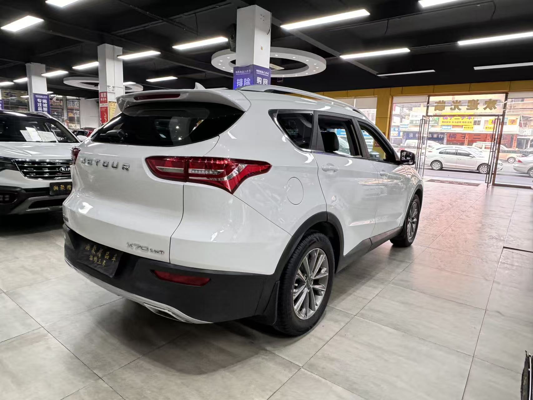 X70 2019 #3 X70 2019 car image #3