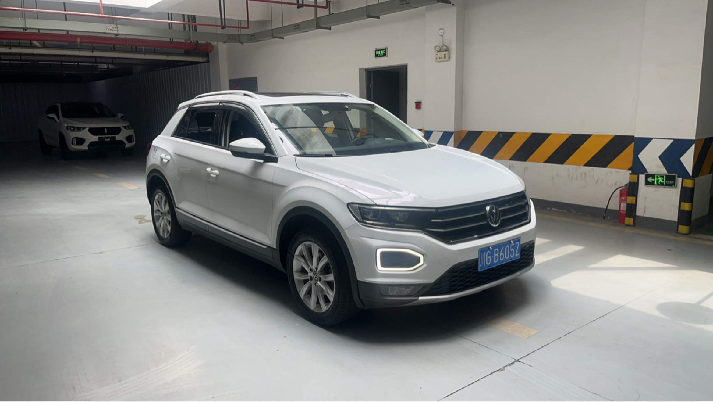 Volkswagen T-Roc 2019 #3 Volkswagen T-Roc 2019 car image #3