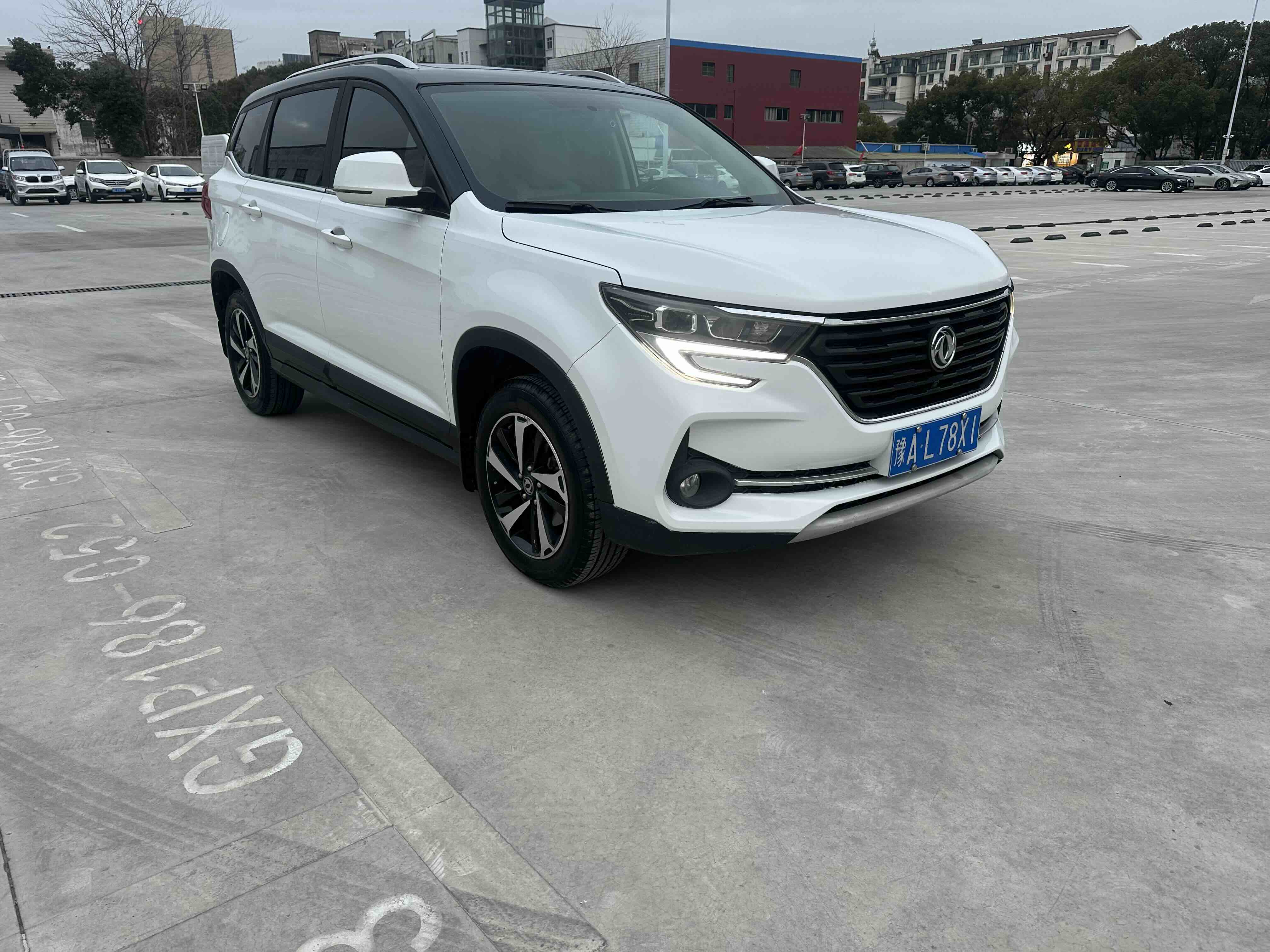 T5 2019 #3 T5 2019 car image #3