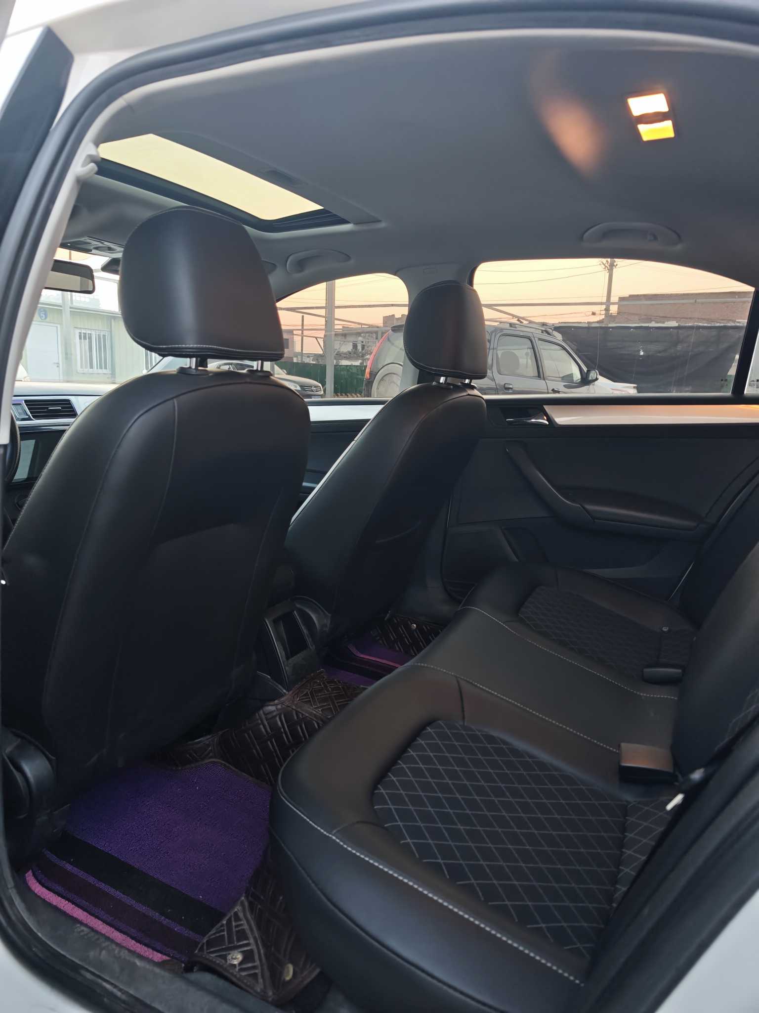 Skoda Rapid 2019 immagine di auto #3