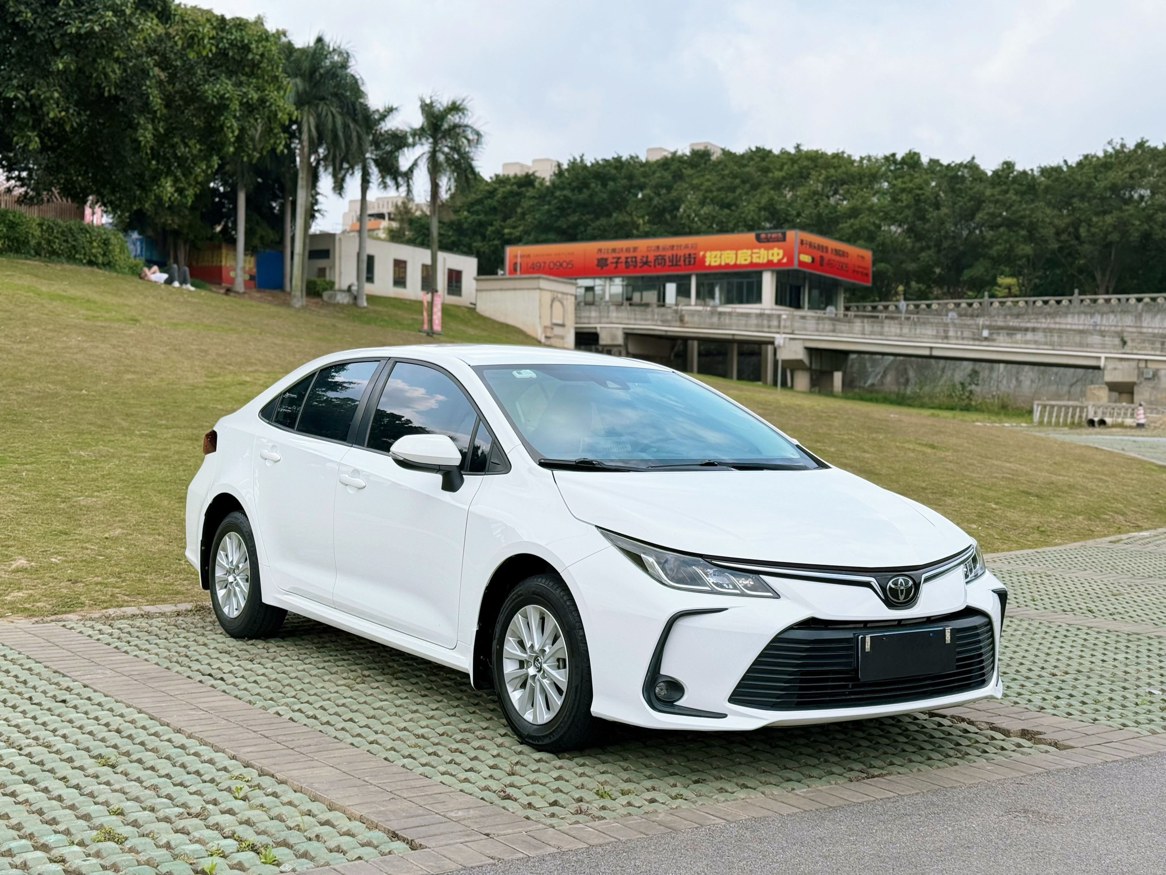 Toyota Corolla 2019 #3 Toyota Corolla 2019 car image #3