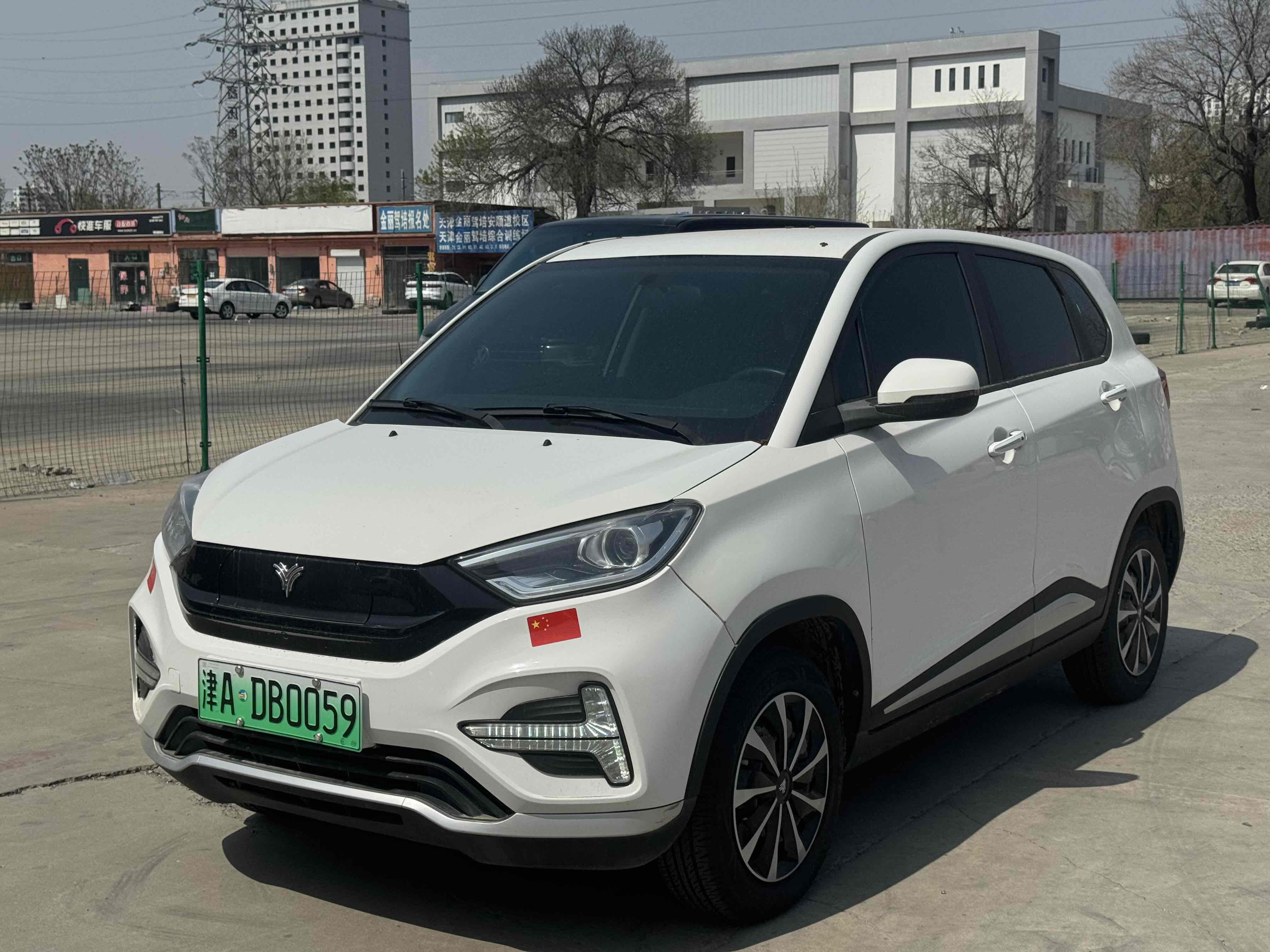 哪吒汽车 哪吒N01 2020 #3 哪吒汽车 哪吒N01 2020 汽车图片 #3