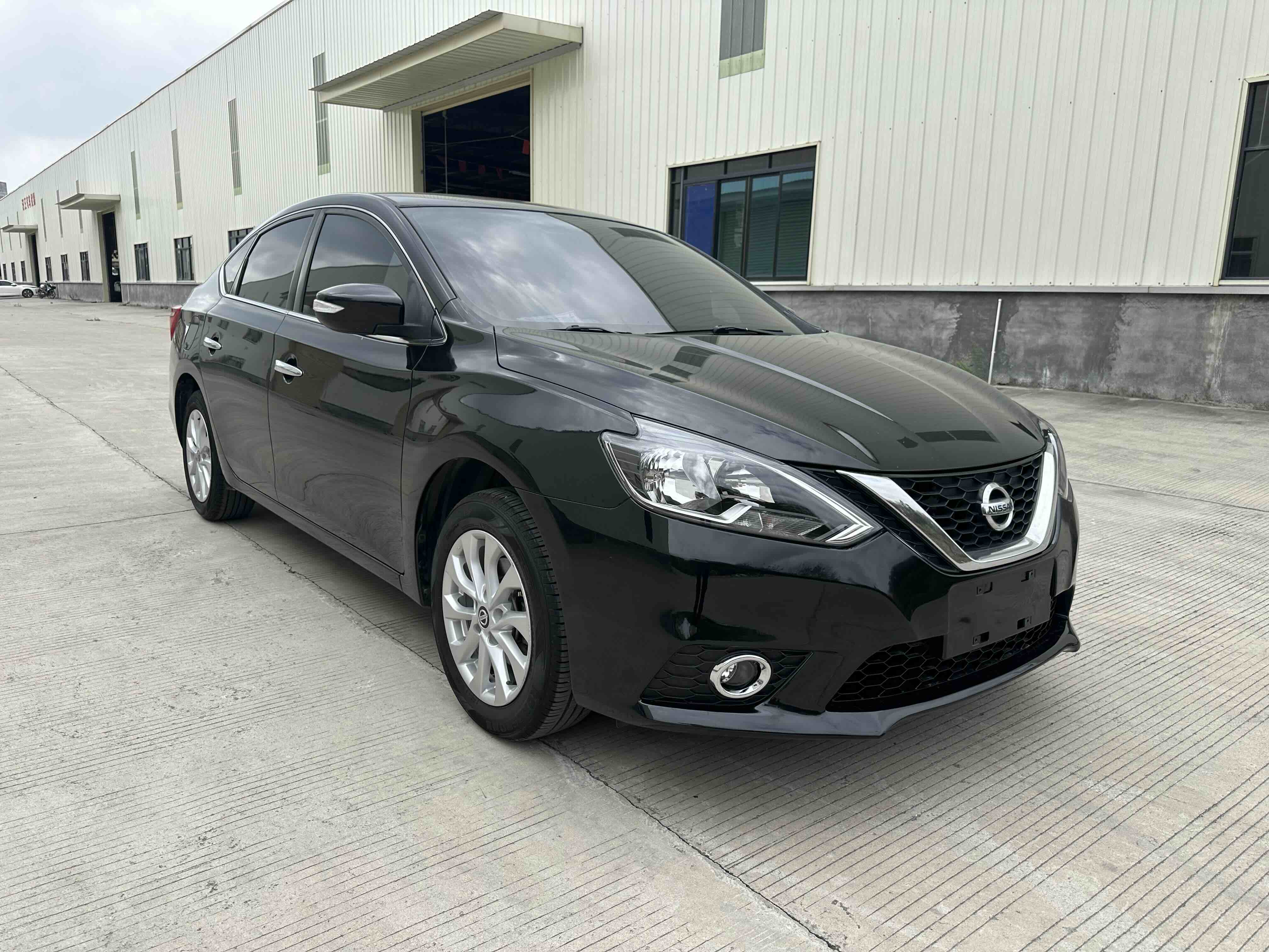 Nissan Sylphy 2017 #3 Nissan Sylphy 2017 car image #3
