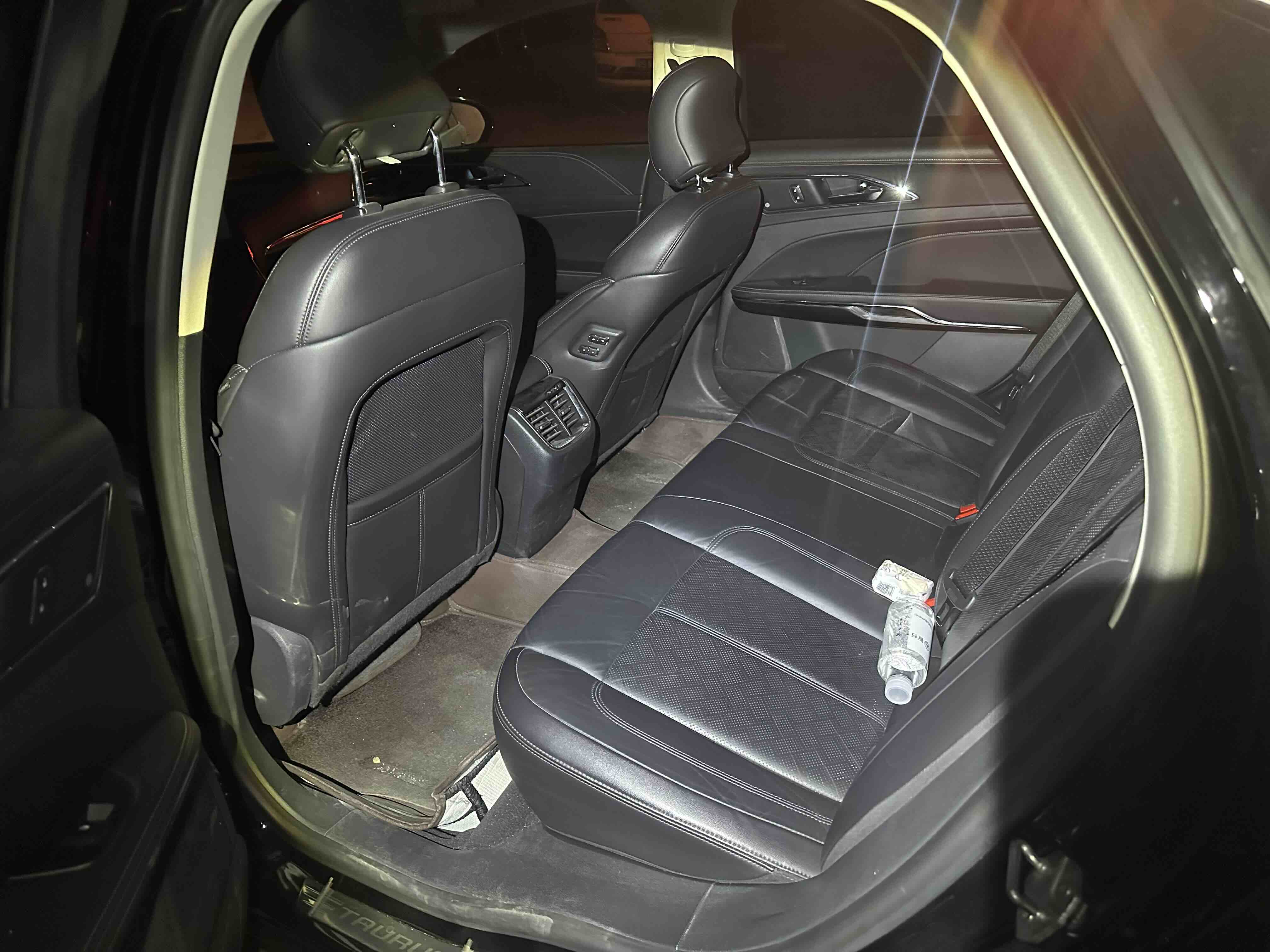 Ford Taurus 2022 car image #3