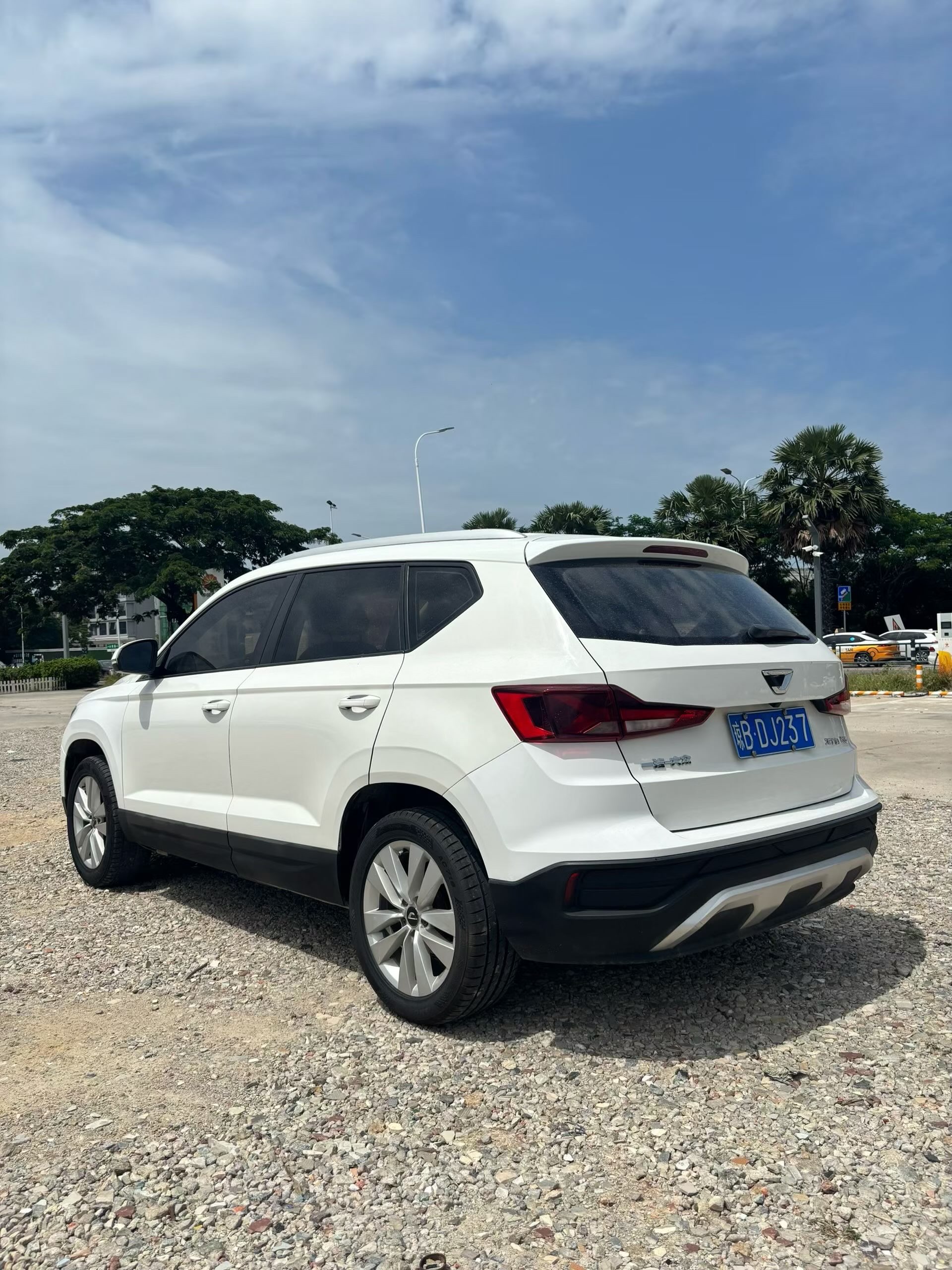 VS5 2021 car image #3