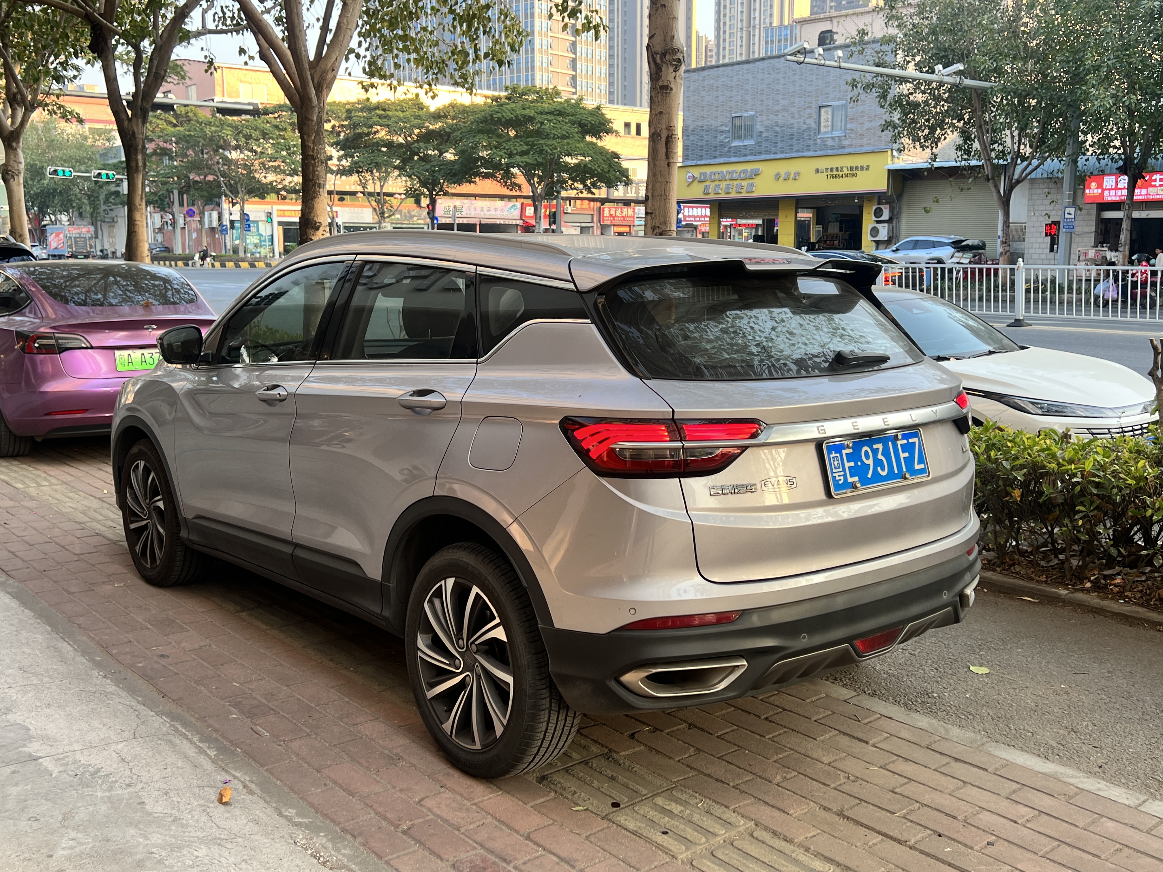 GEELY Coolray 2019 car image #3