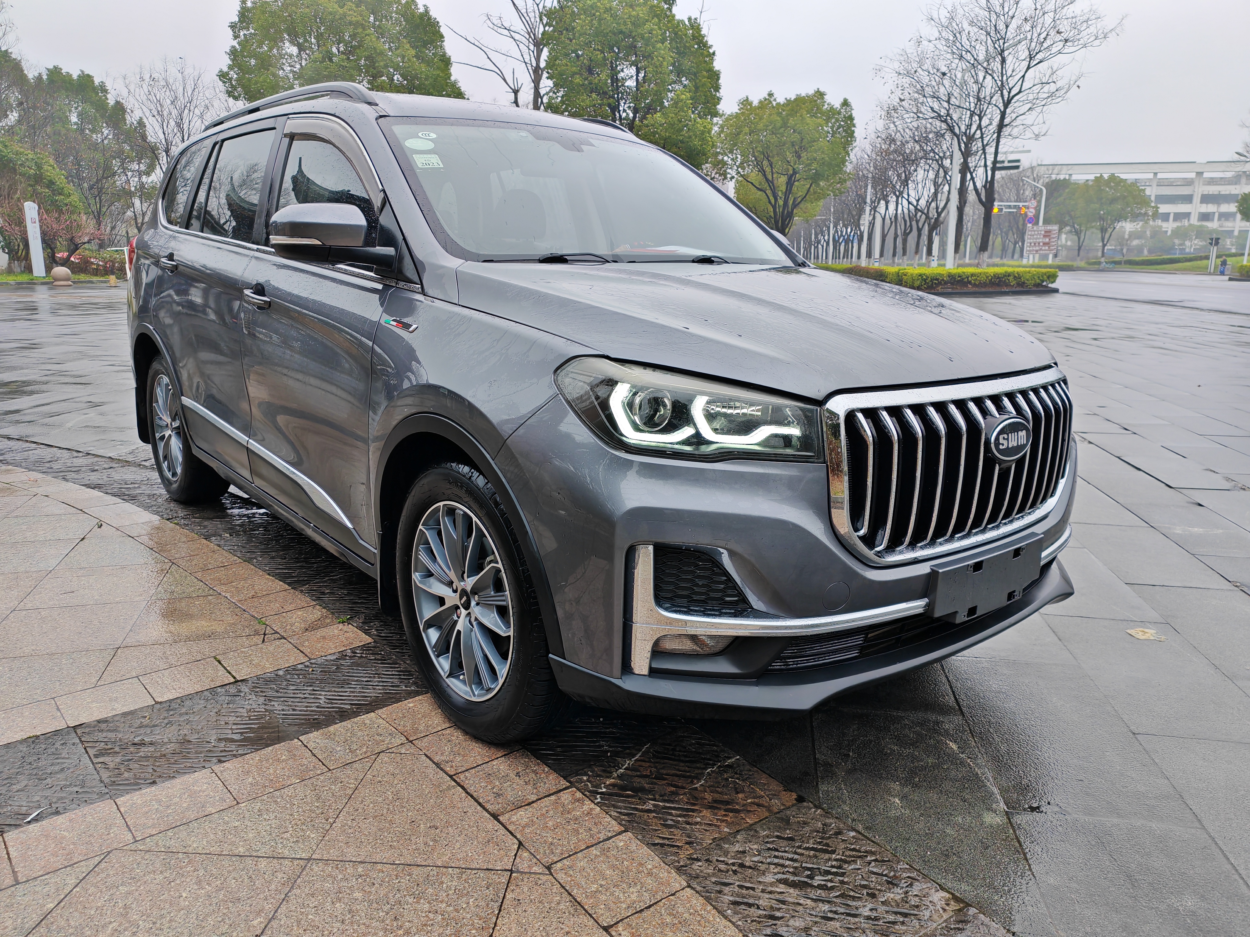 SWM G05 2021 car image #3