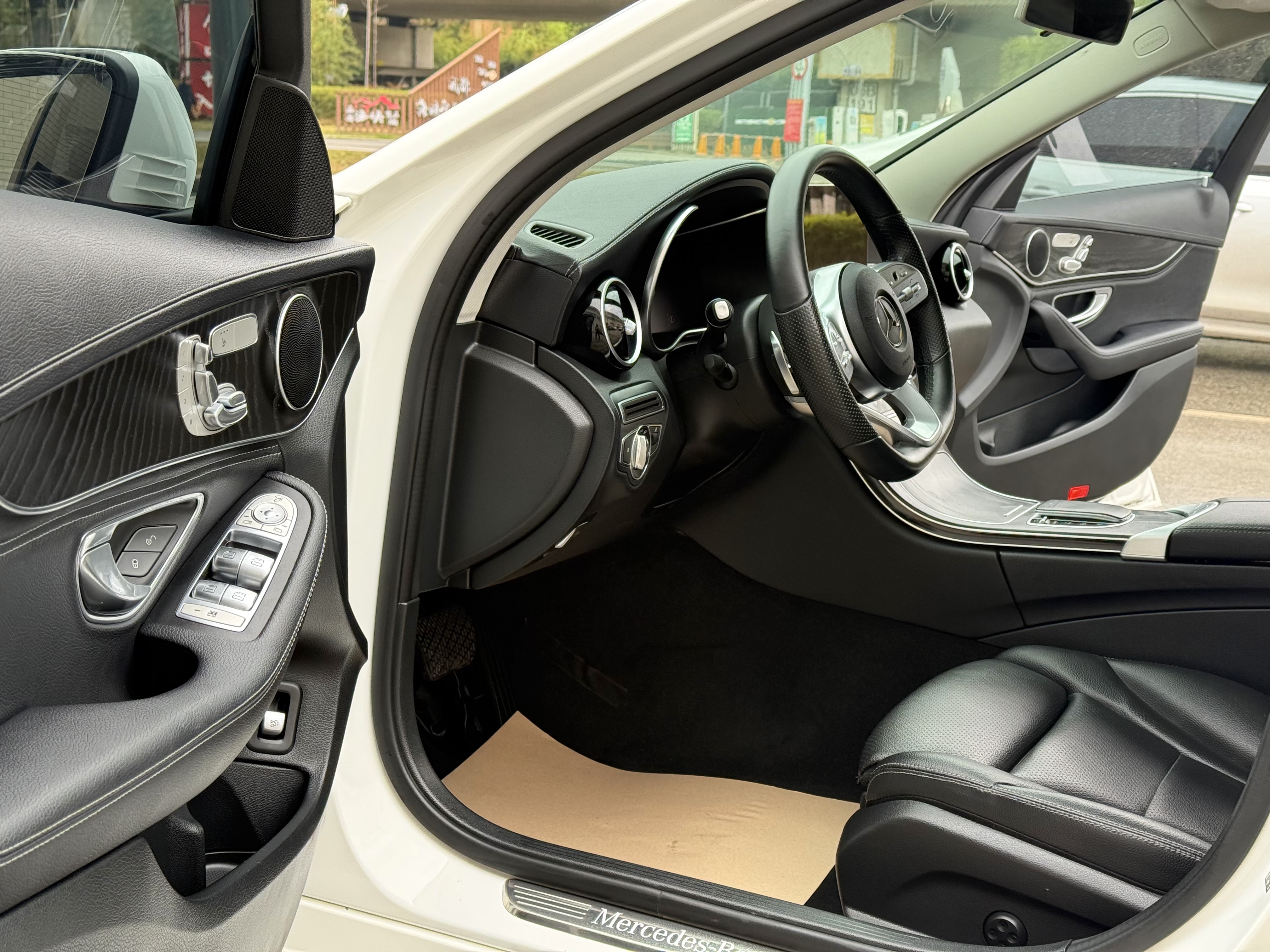 Mercedes-Benz C Class 2020 car image #3