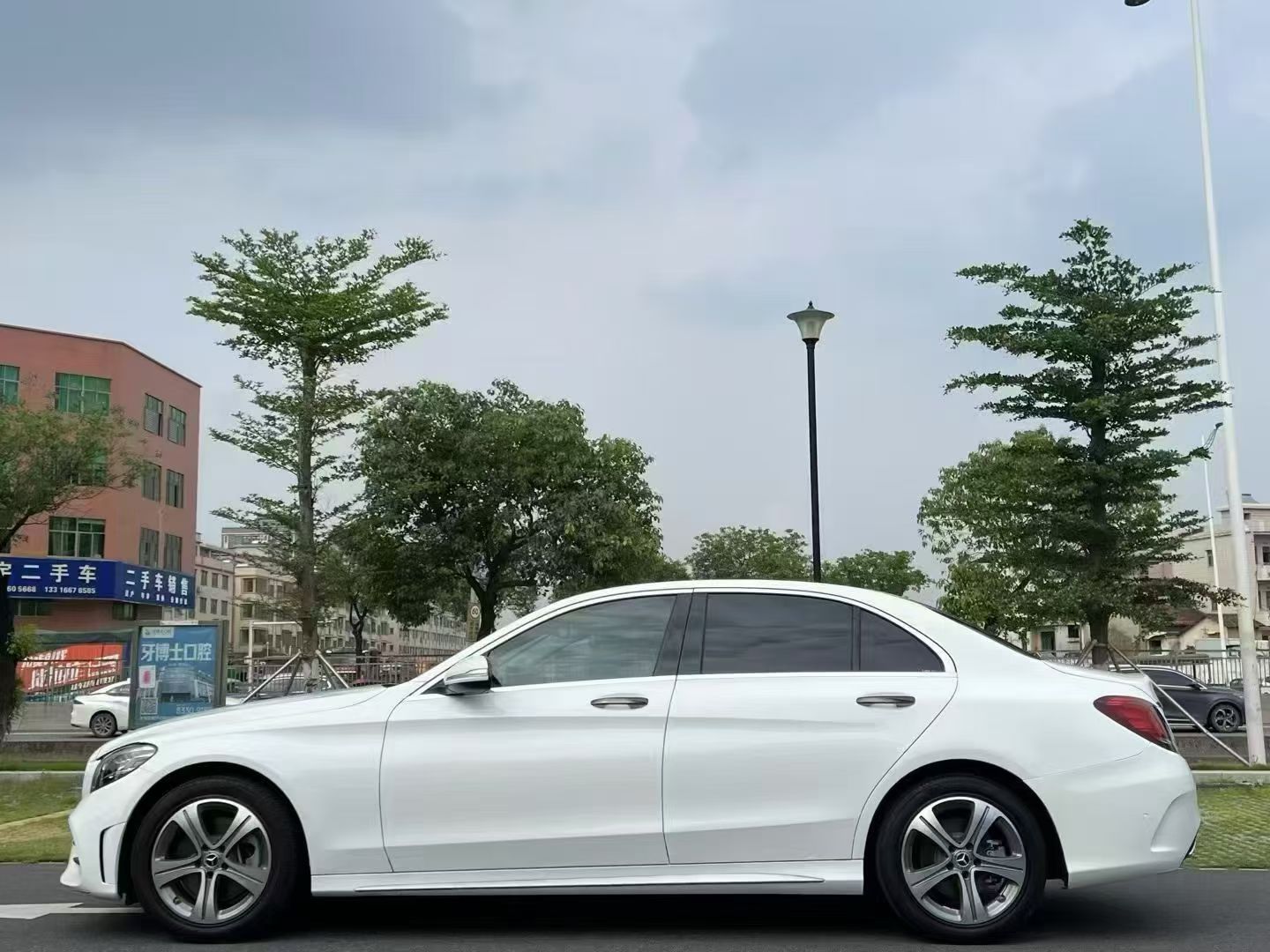 Mercedes-Benz C Class 2020 car image #3