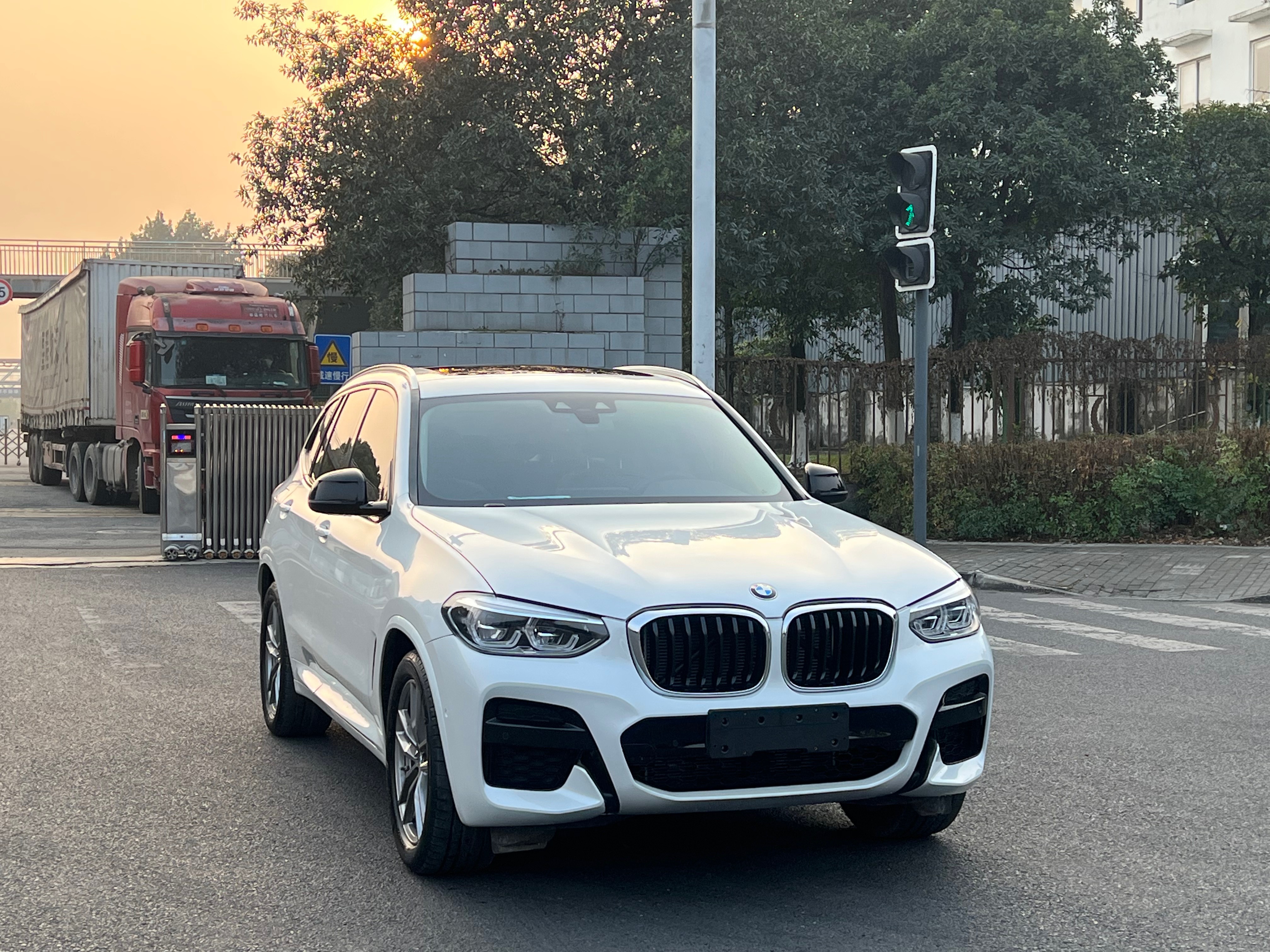 BMW X3 2020 car image #3