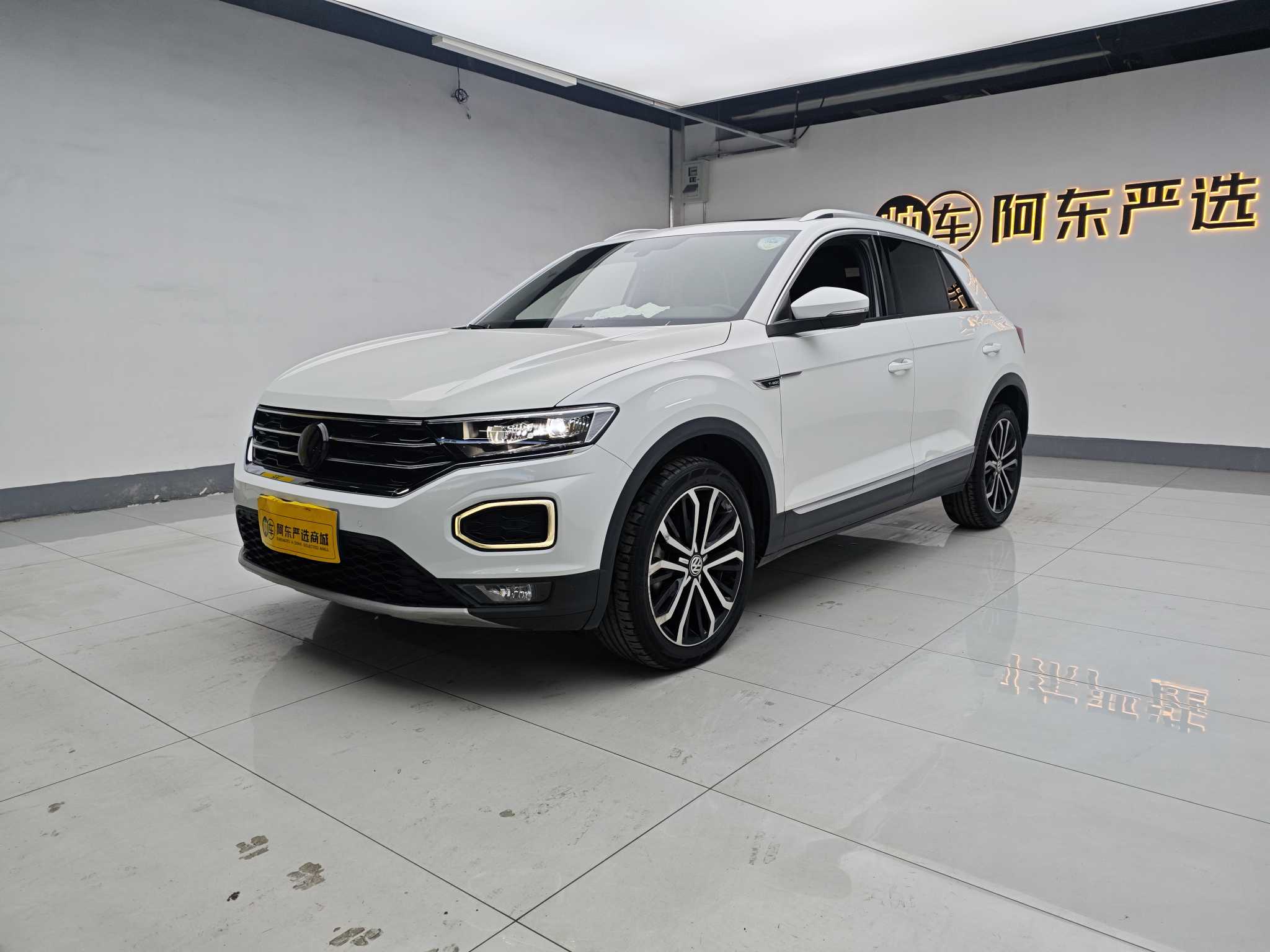 T-Roc 2020 #3 T-Roc 2020 car image #3