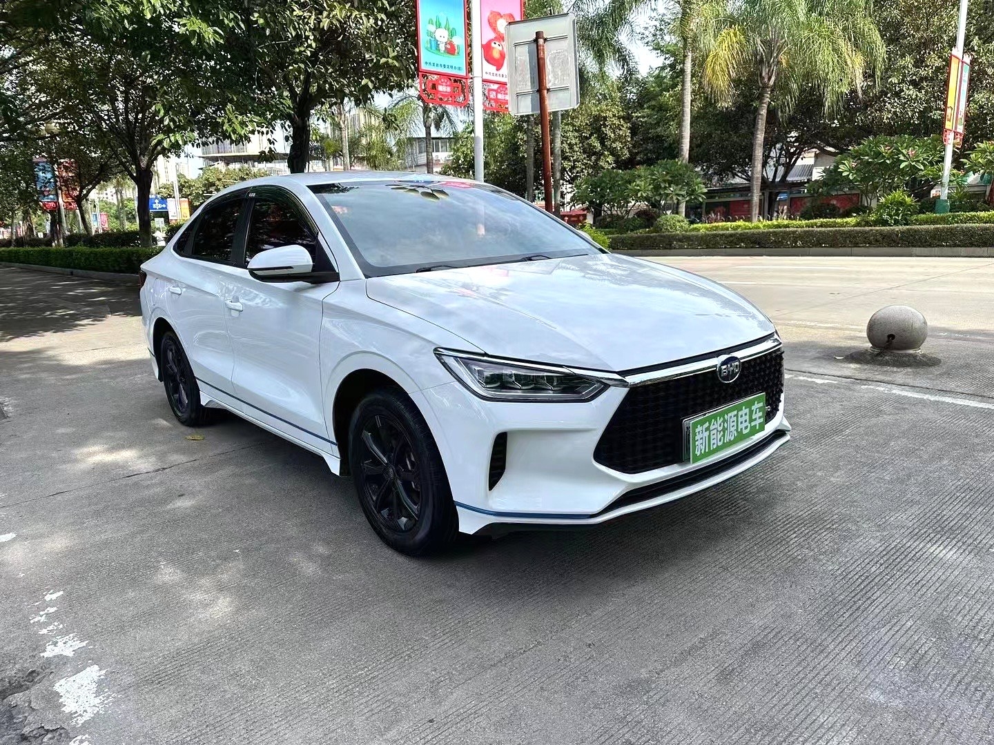 BYD e3 2020 car image #3