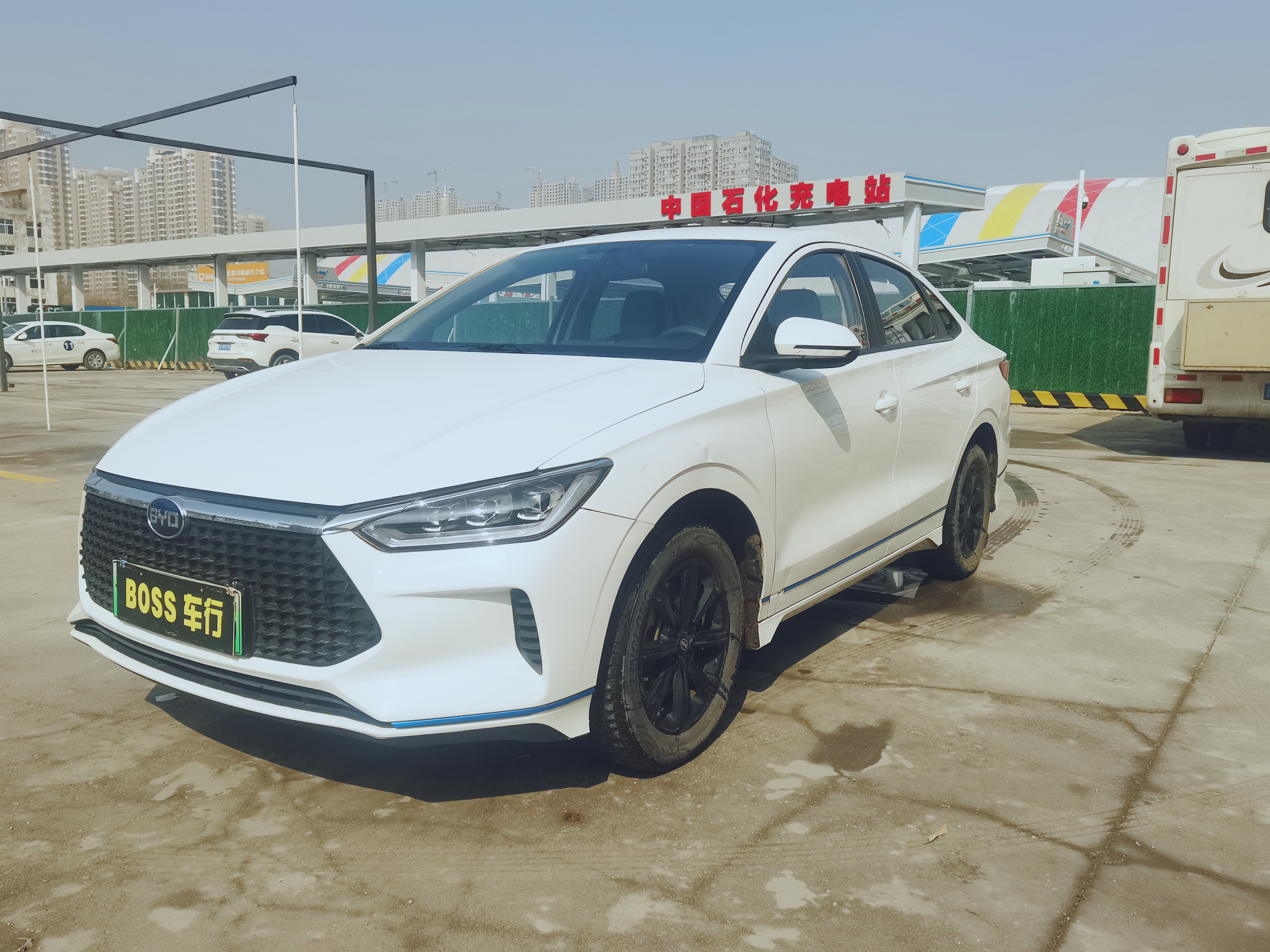 BYD e3 2020 #3 BYD e3 2020 car image #3