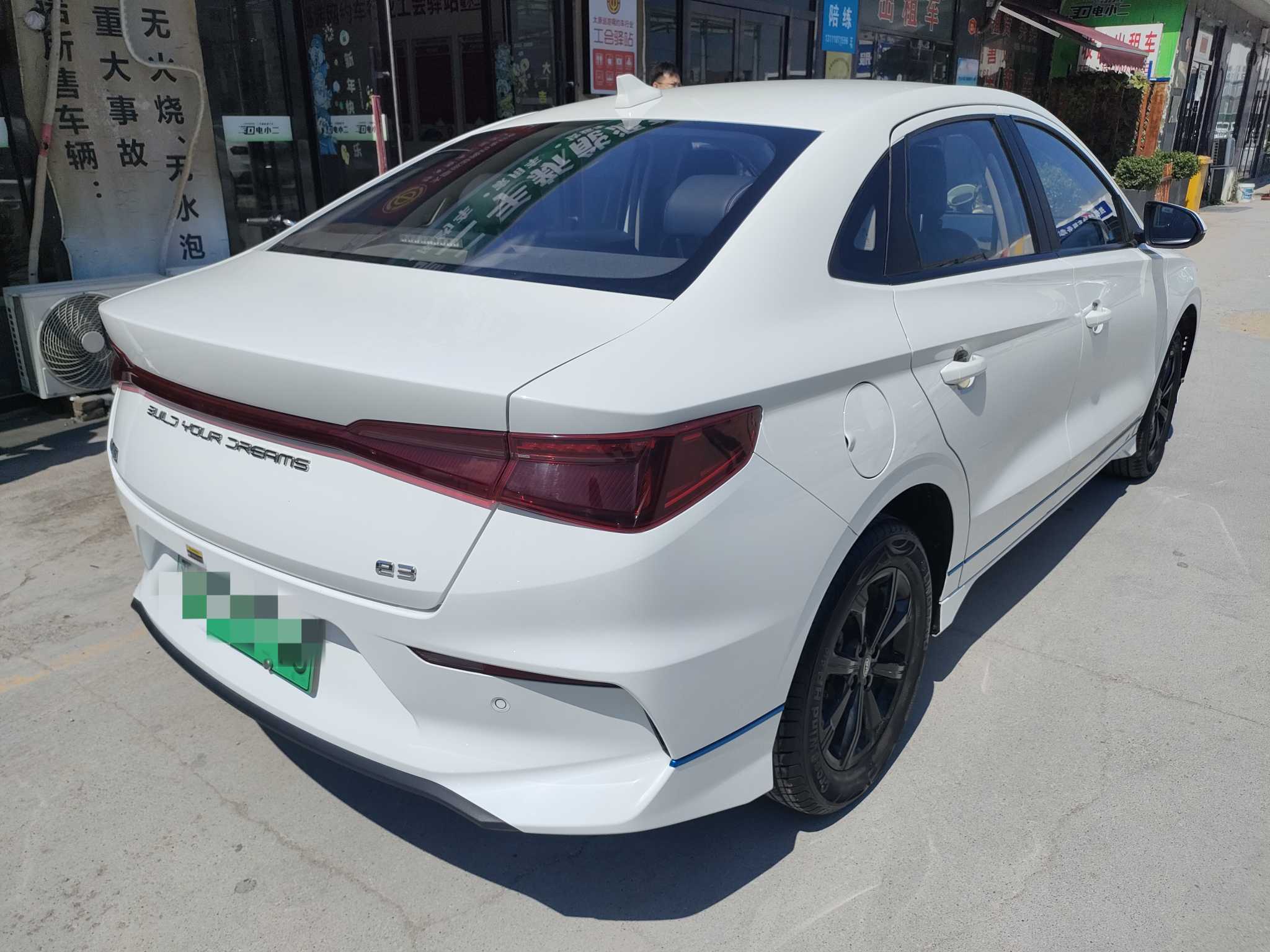 BYD e3 2020 car image #3