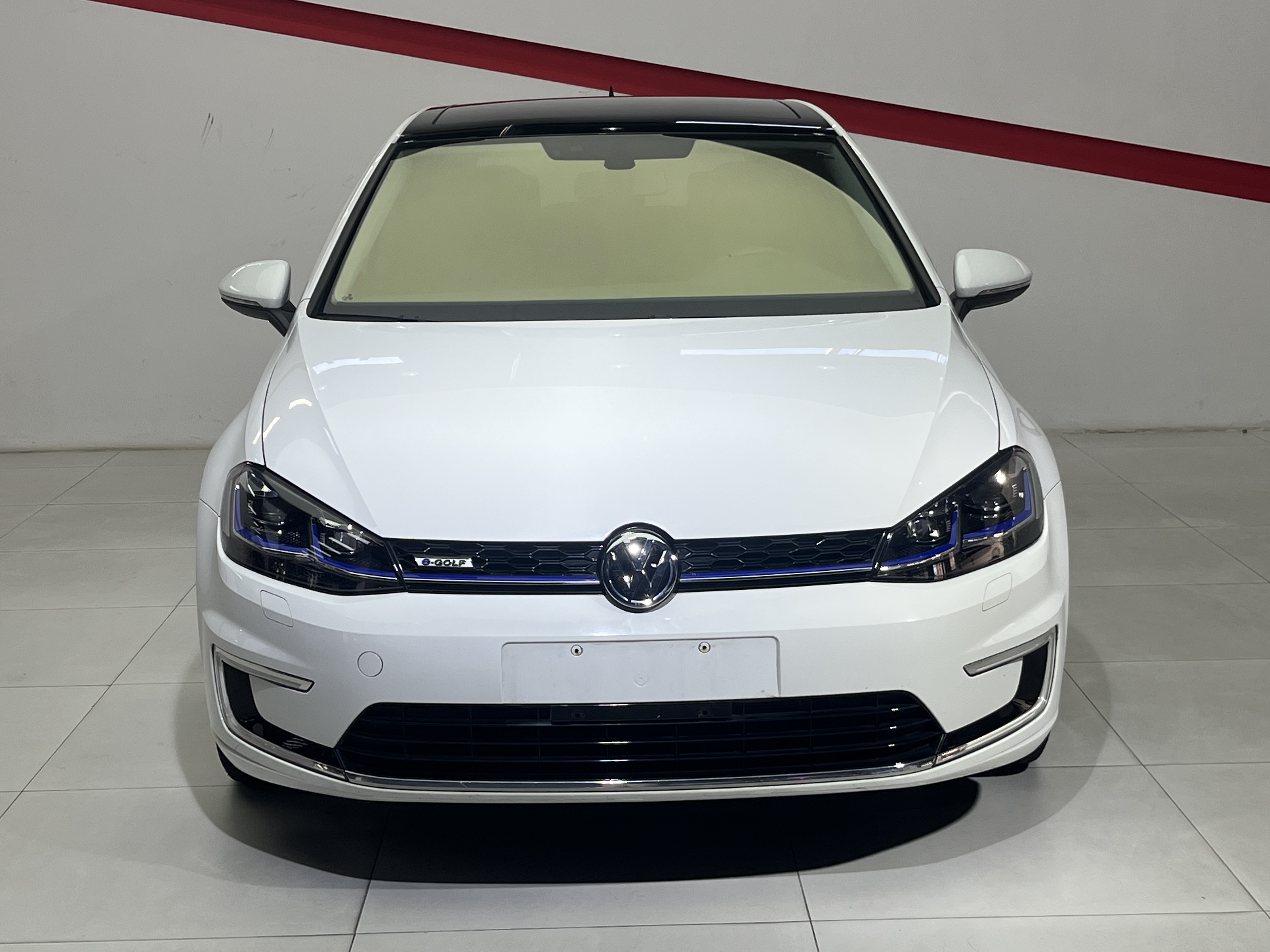 Volkswagen Golf Pure Electric 2021 car image #3