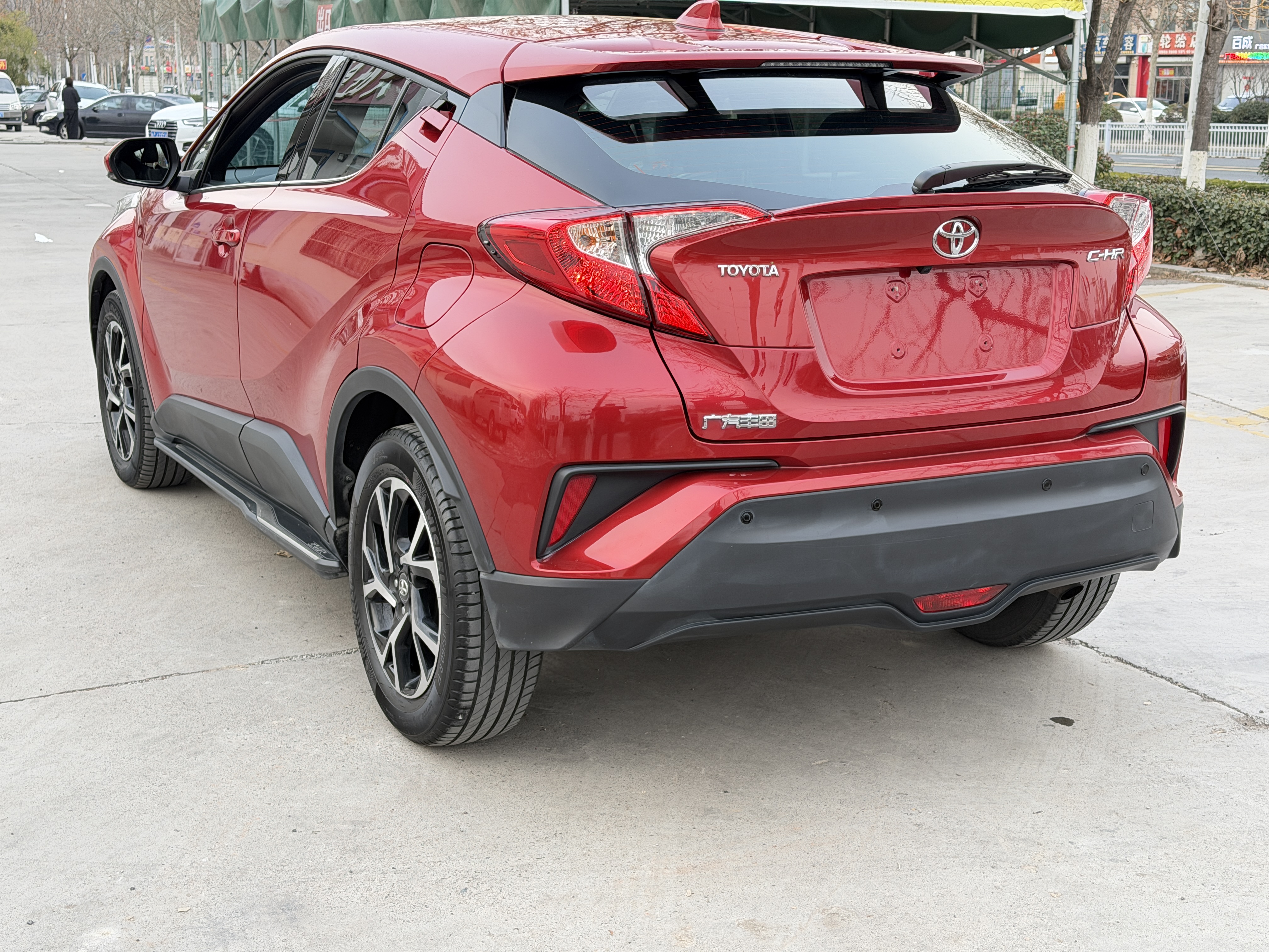 Toyota C-HR 2020 car image #3