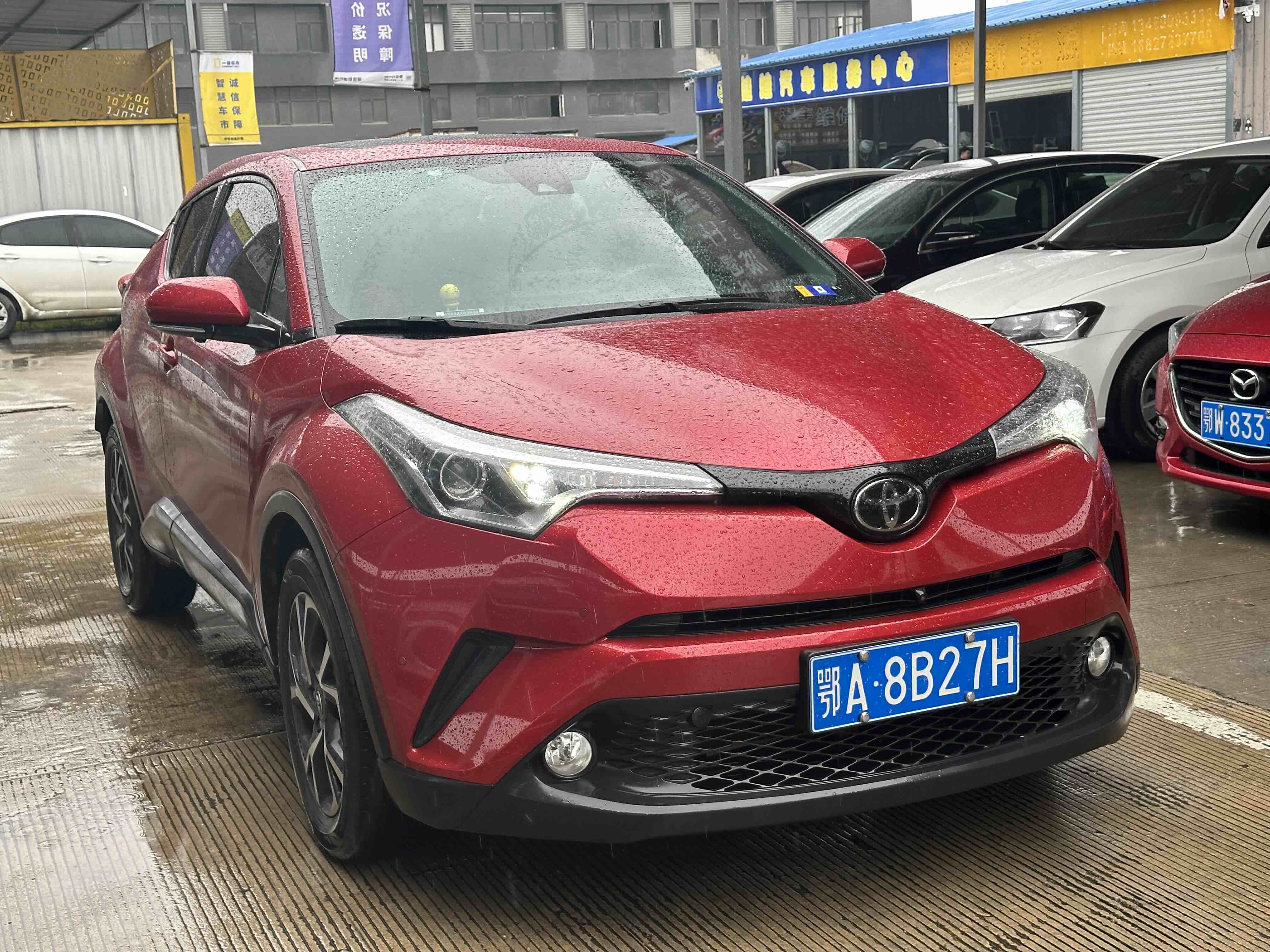 Toyota C-HR 2019 #3 Toyota C-HR 2019 car image #3