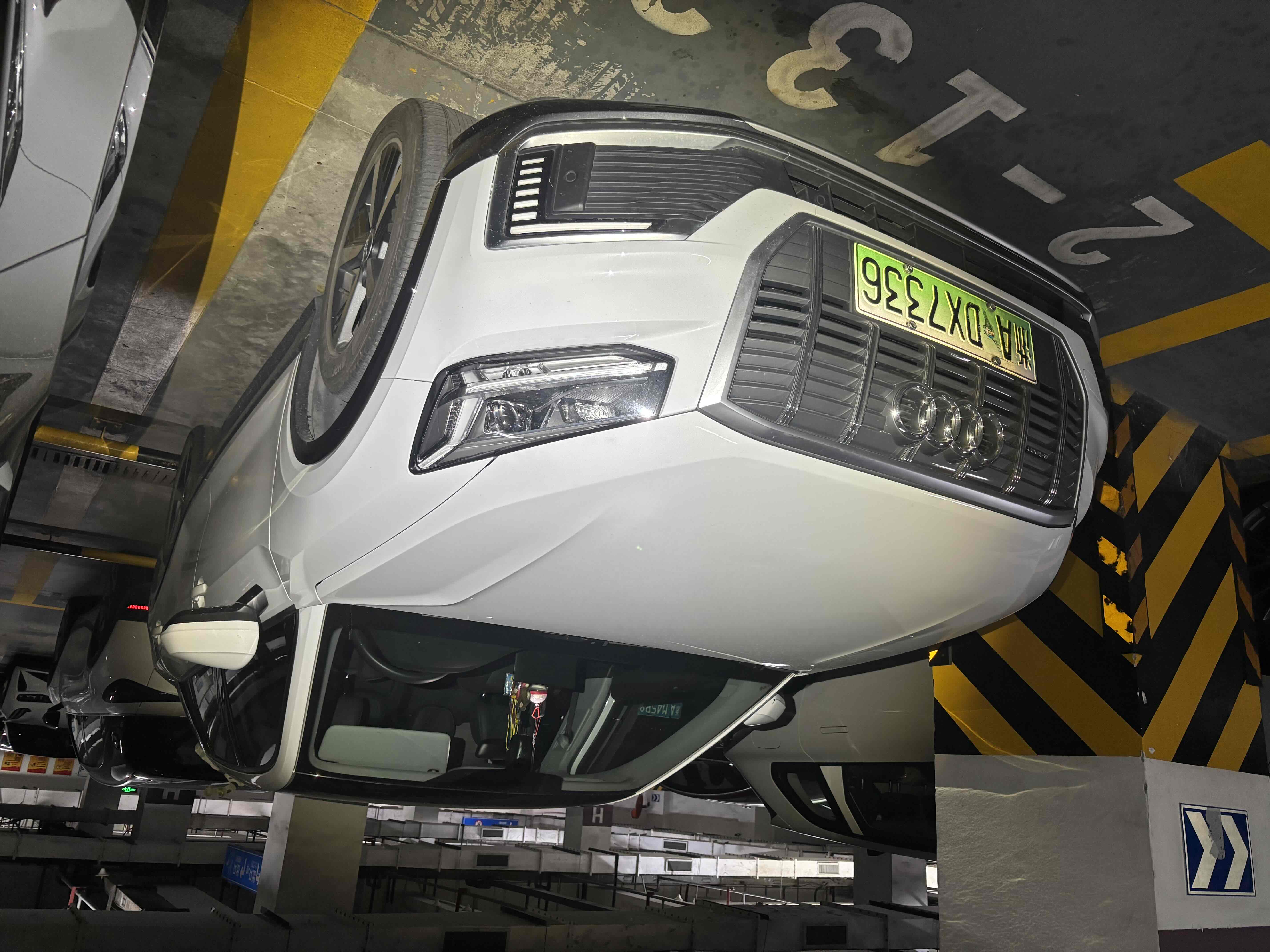 Audi Q2L e-tron 2021 car image #3