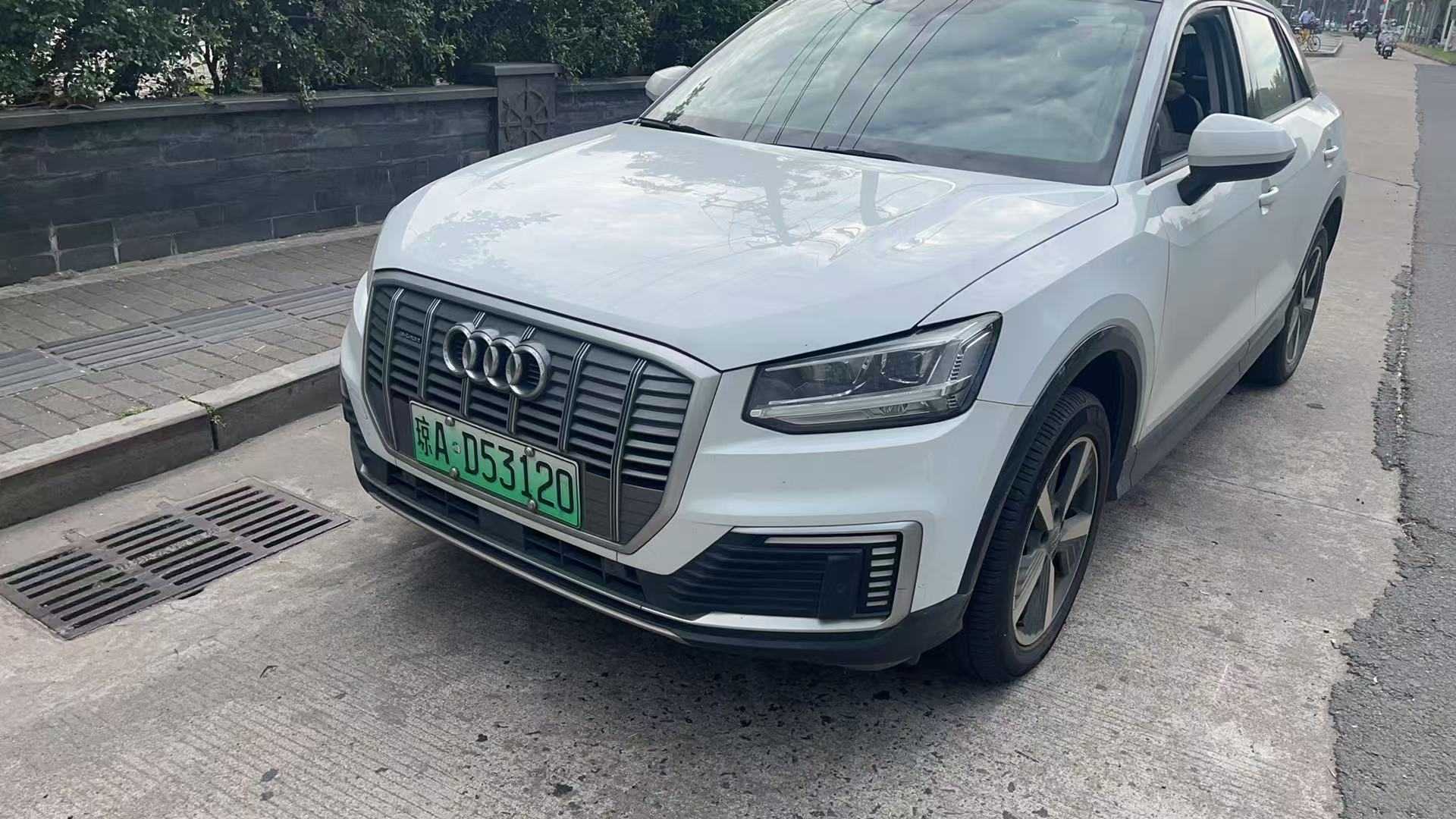 Audi Q2L e-tron 2020 #3 Audi Q2L e-tron 2020 imagen de coche #3