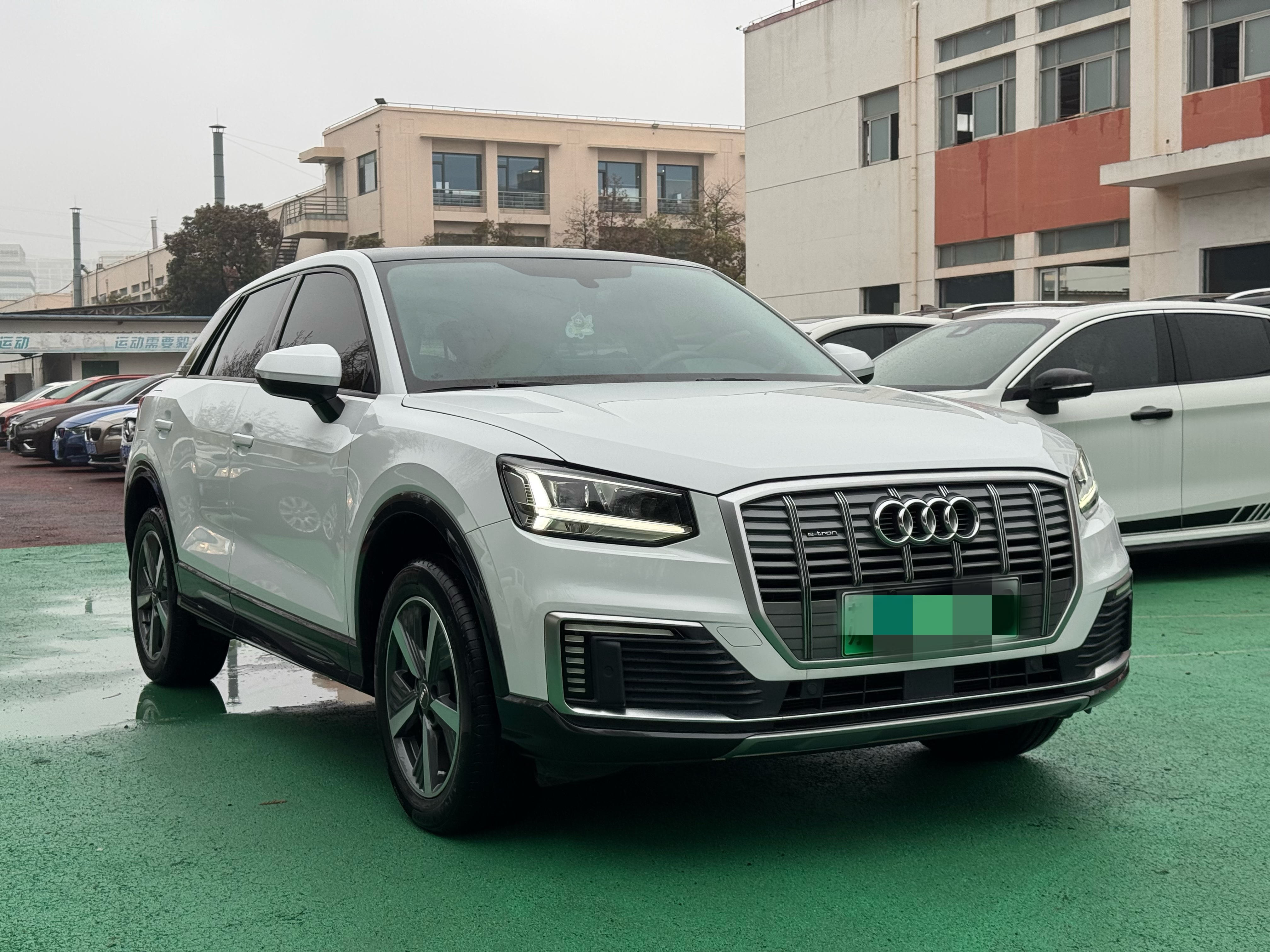 Q2L e-tron 2021 #3 Q2L e-tron 2021 car image #3