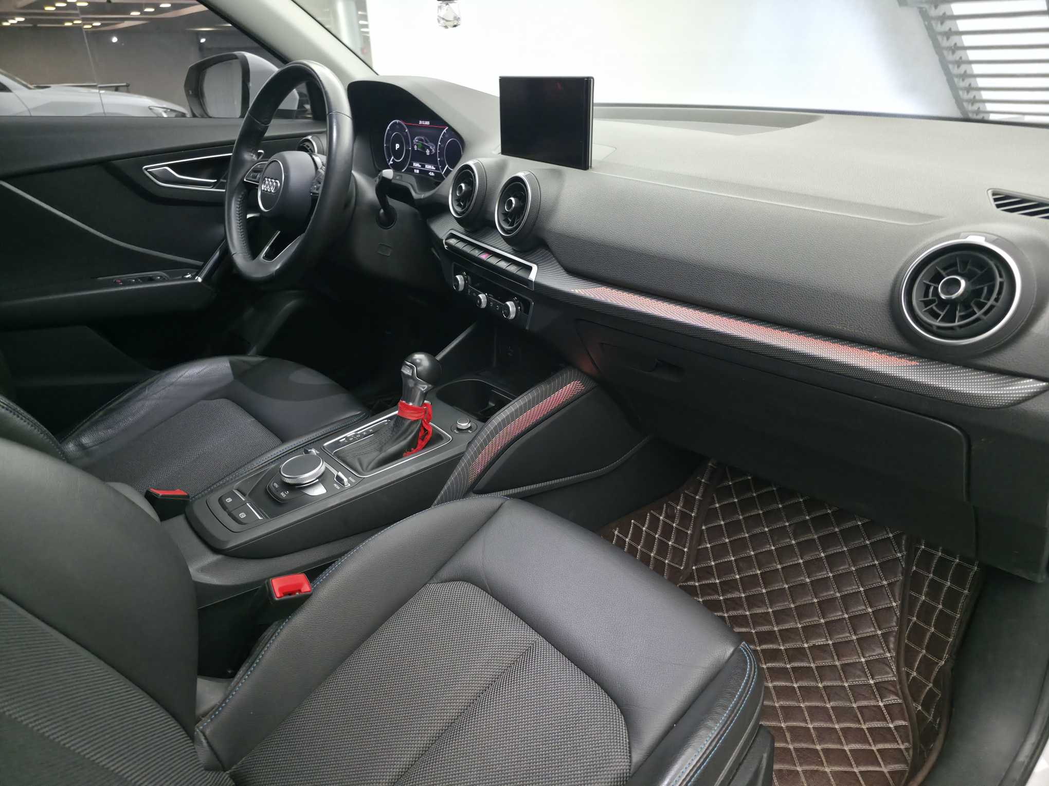 Q2L e-tron 2020 #3 Q2L e-tron 2020 car image #3
