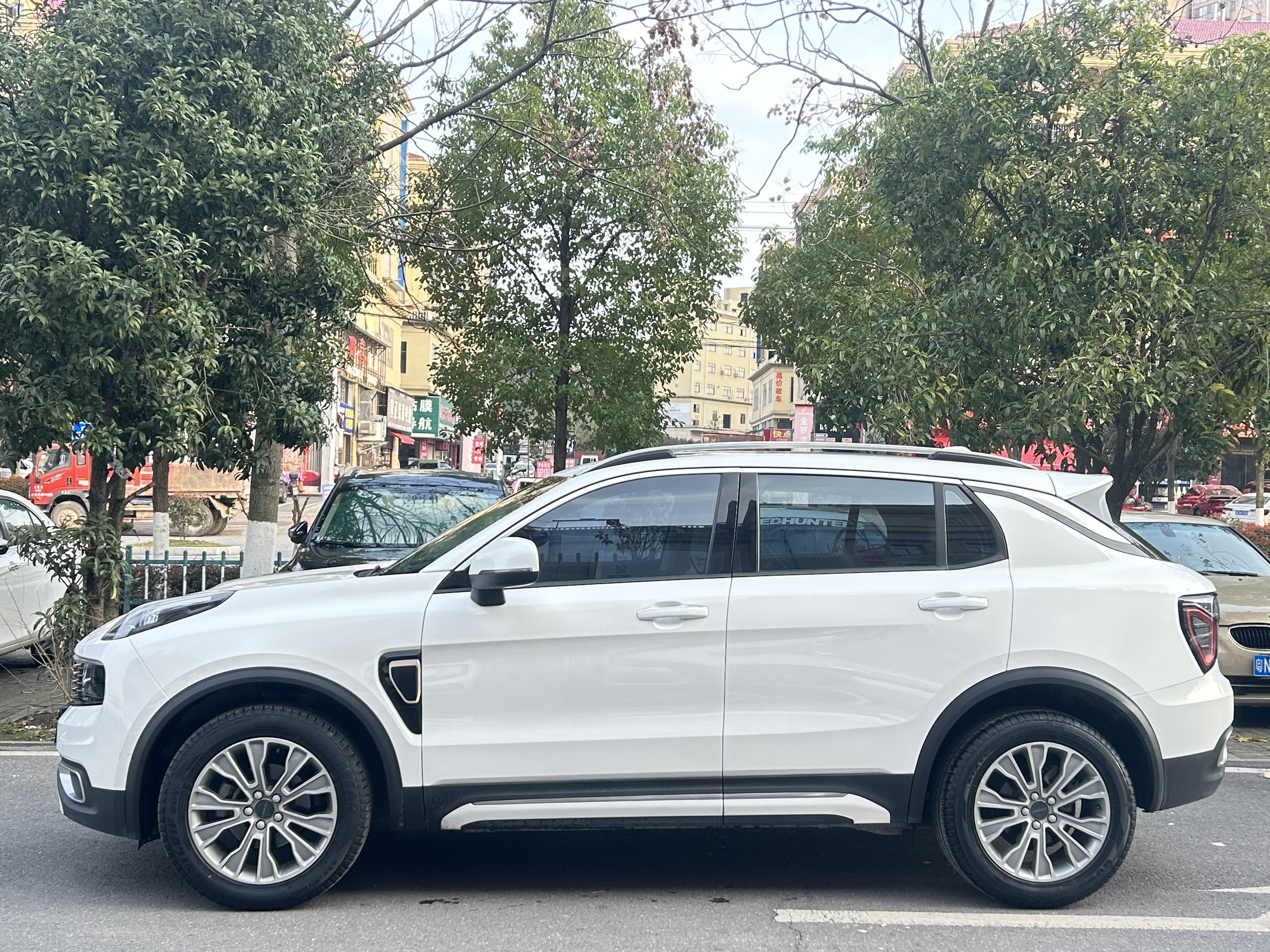 Lynk & Co 01 2021 car image #3
