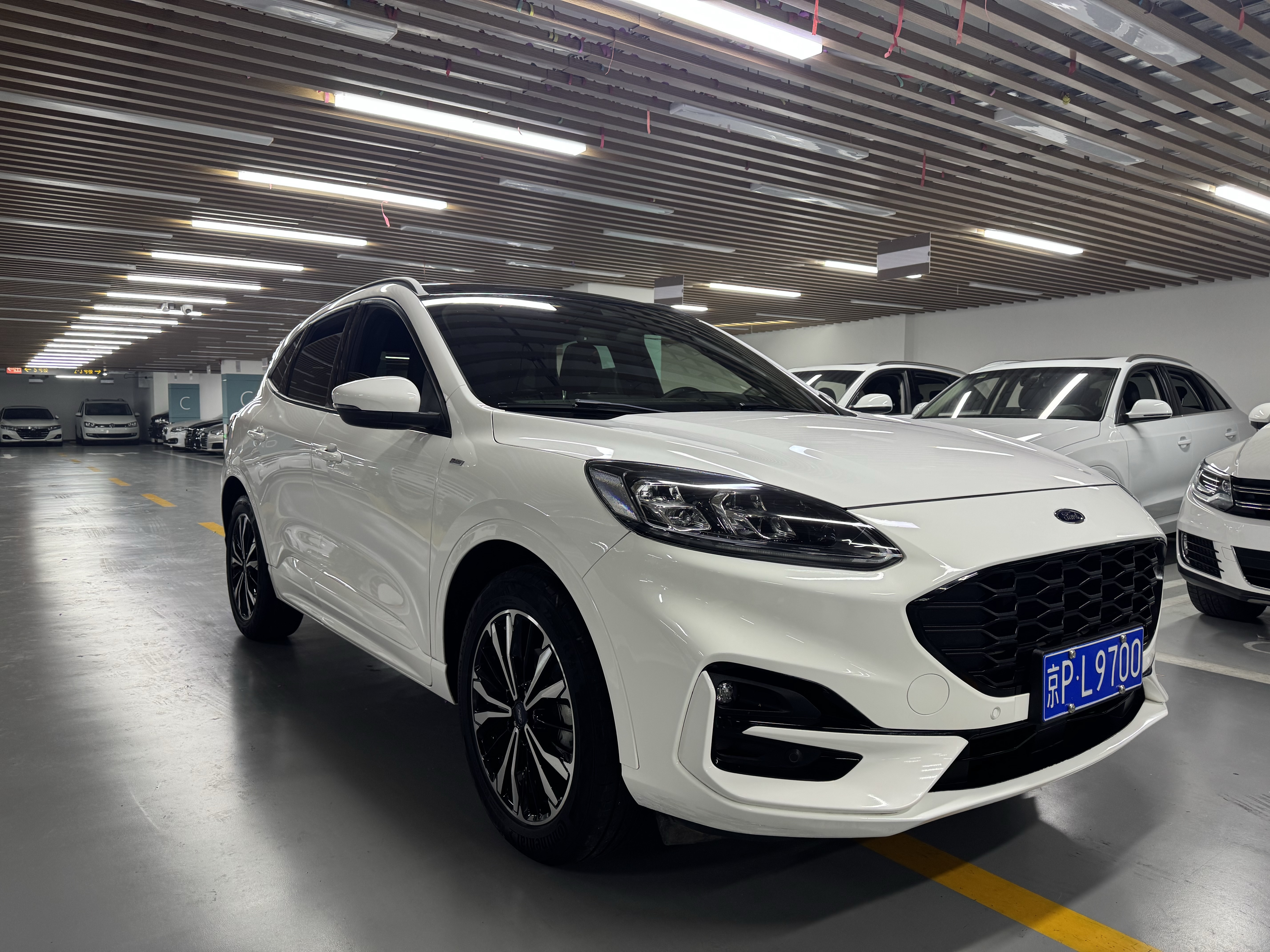 Ford Escape 2020 immagine di auto #3