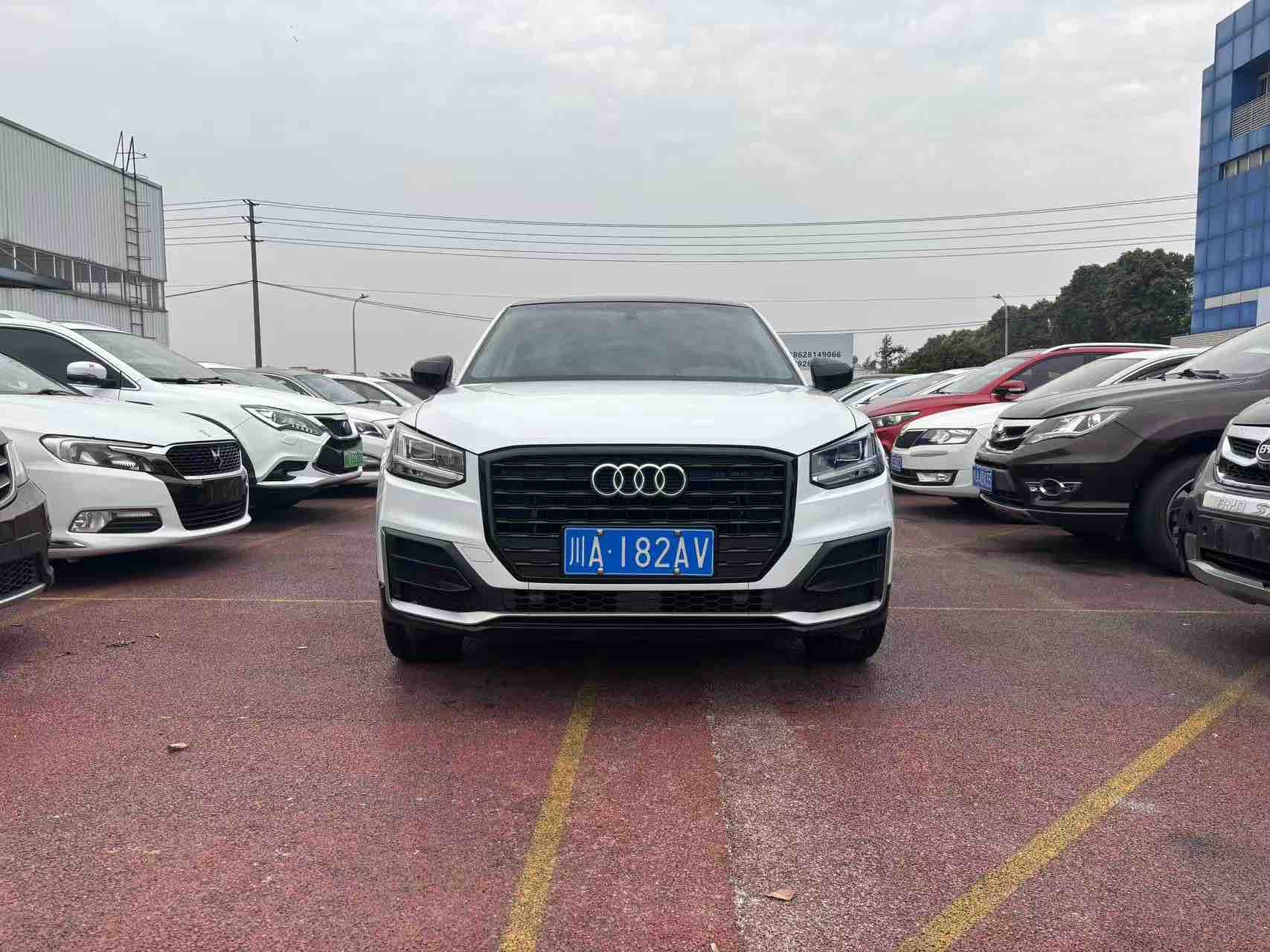 Audi Q2L 2020 car image #3