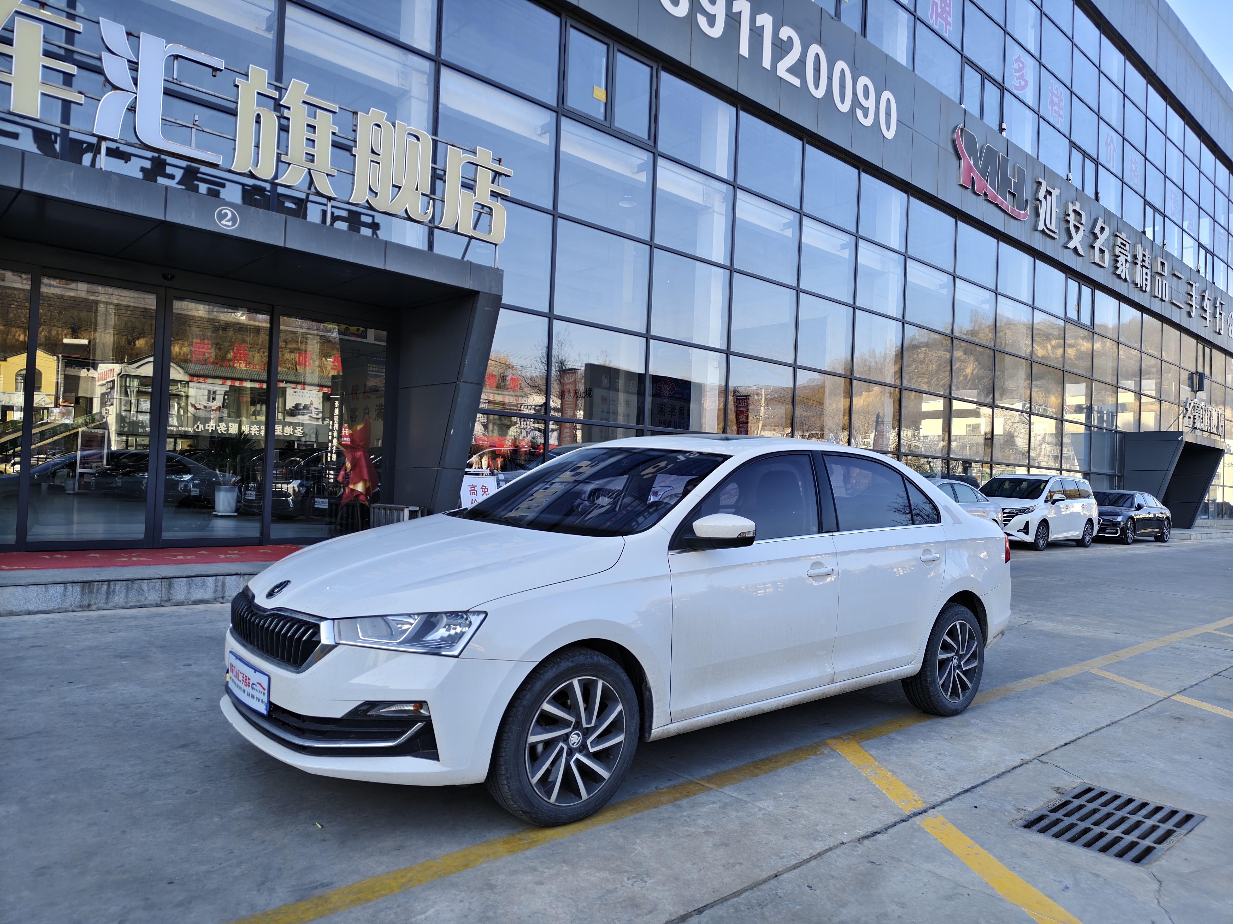Skoda Rapid 2021 car image #3