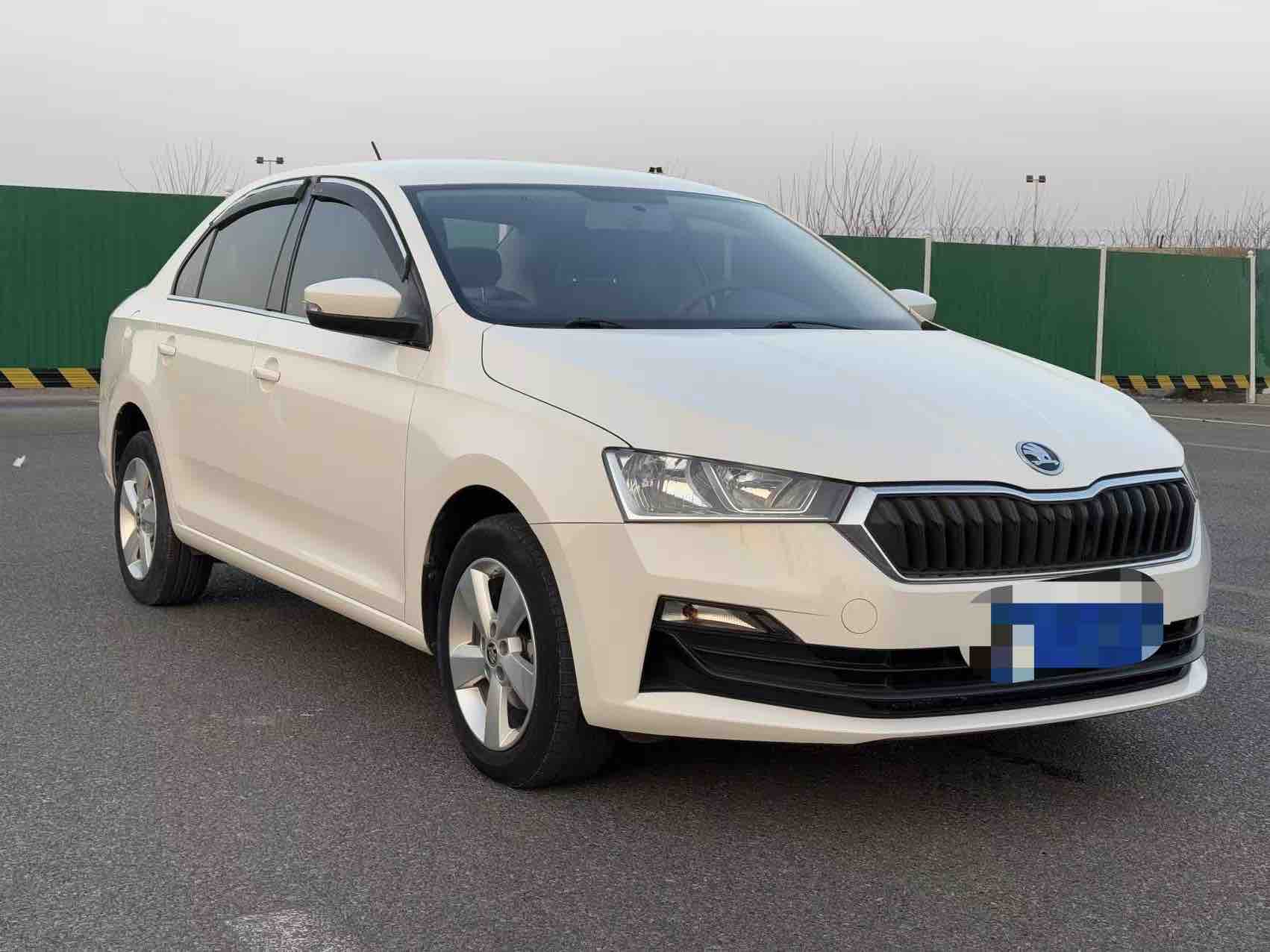 Skoda Rapid 2021 immagine di auto #3