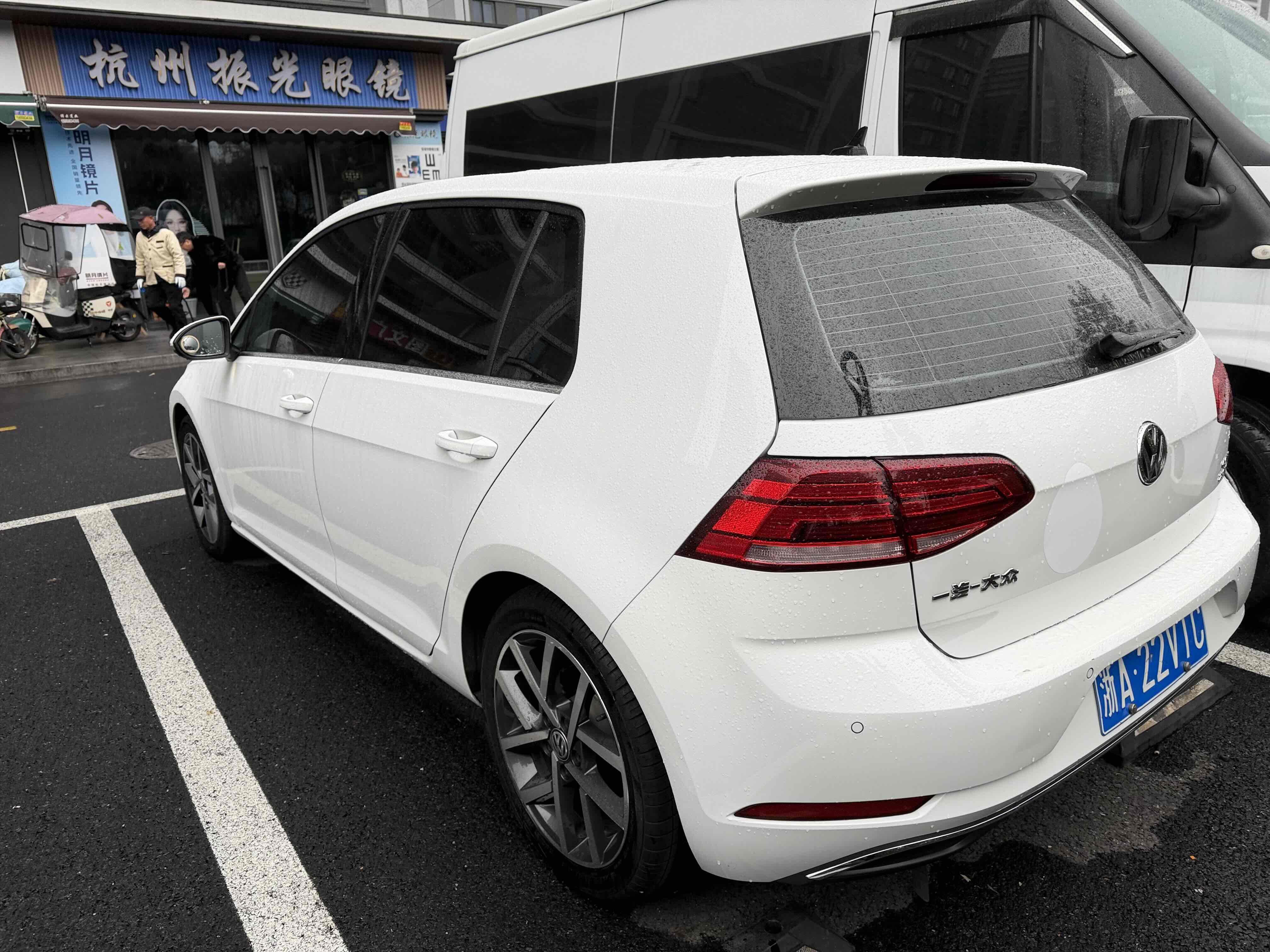 Volkswagen Golf 2020 #3 Volkswagen Golf 2020 car image #3