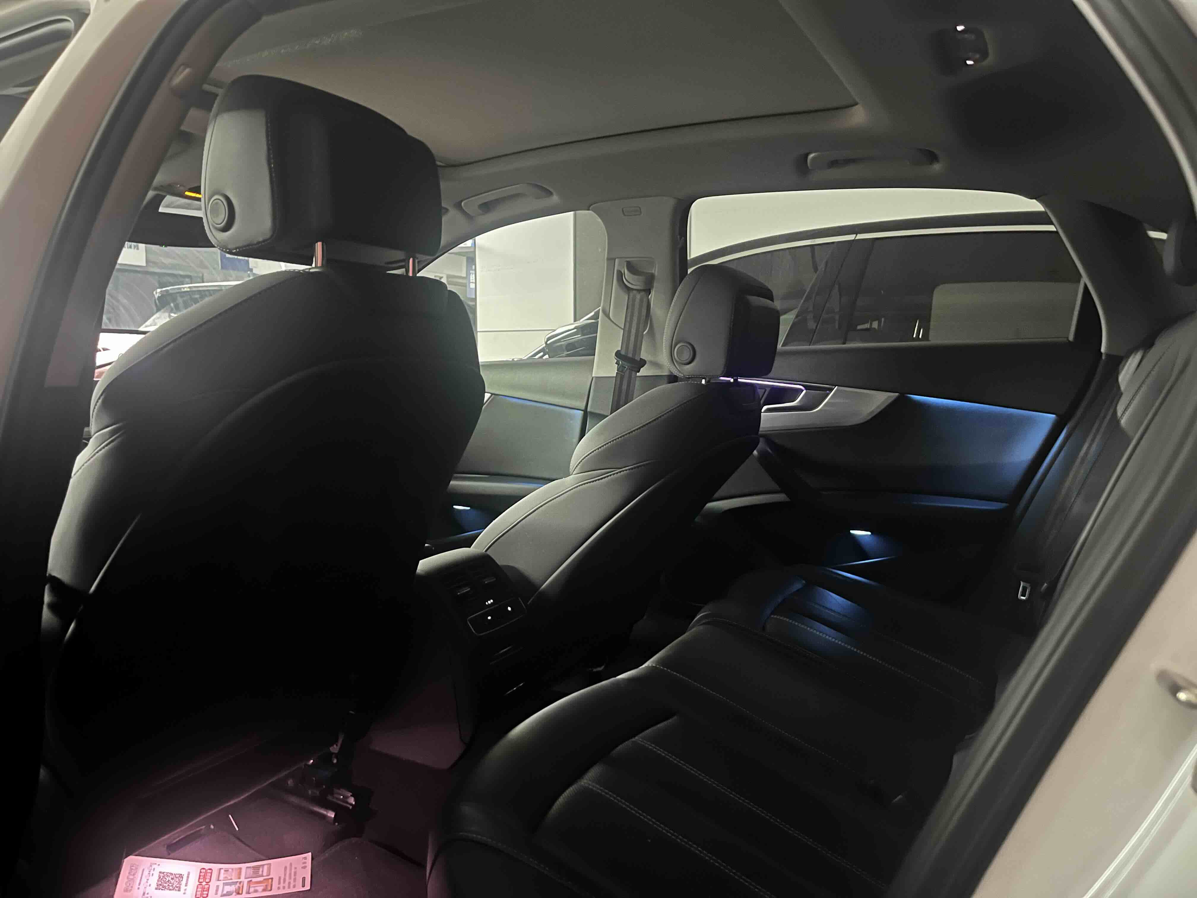 Audi A4L 2021 car image #3