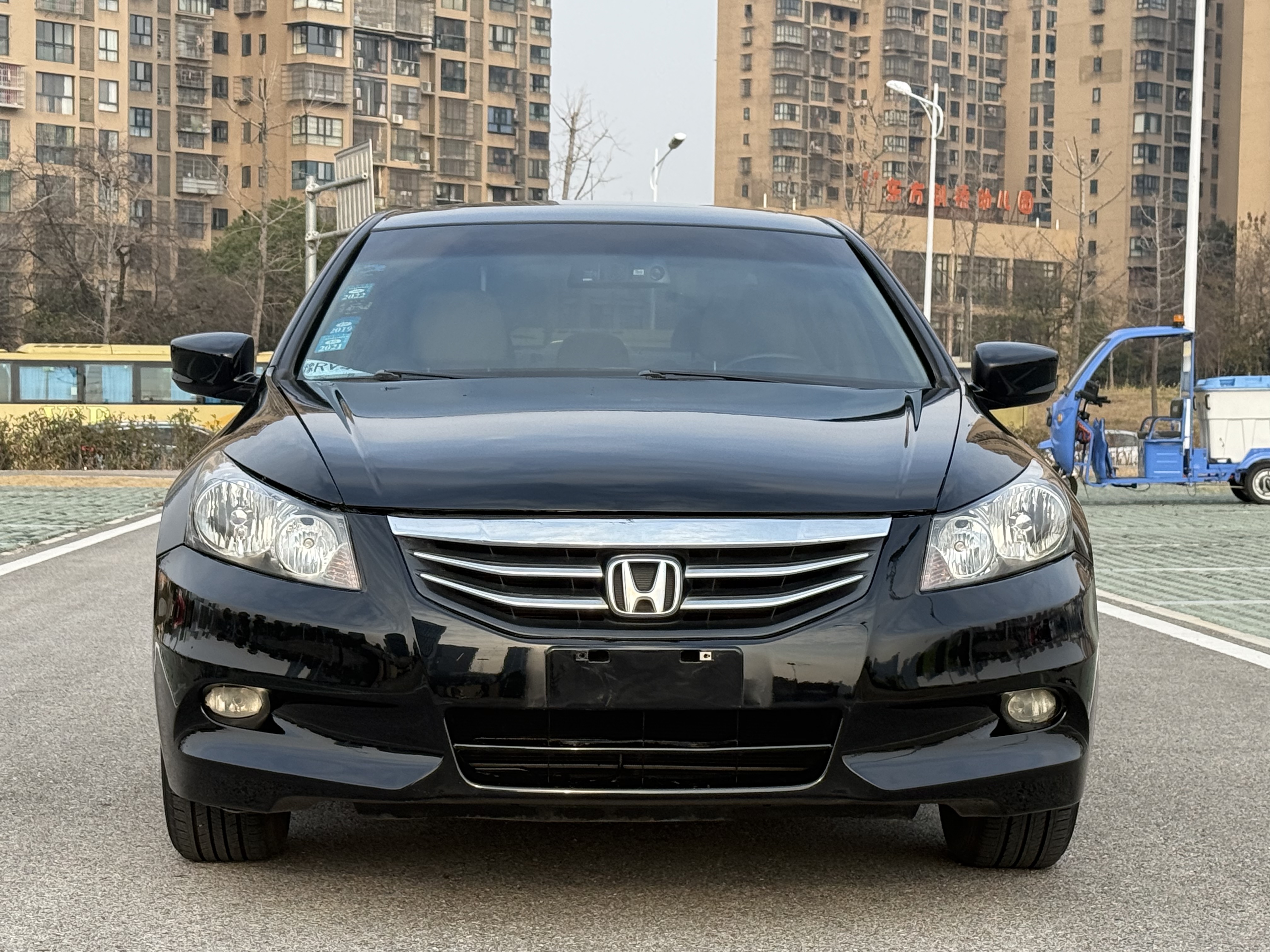 Honda Accord 2011 car image #3