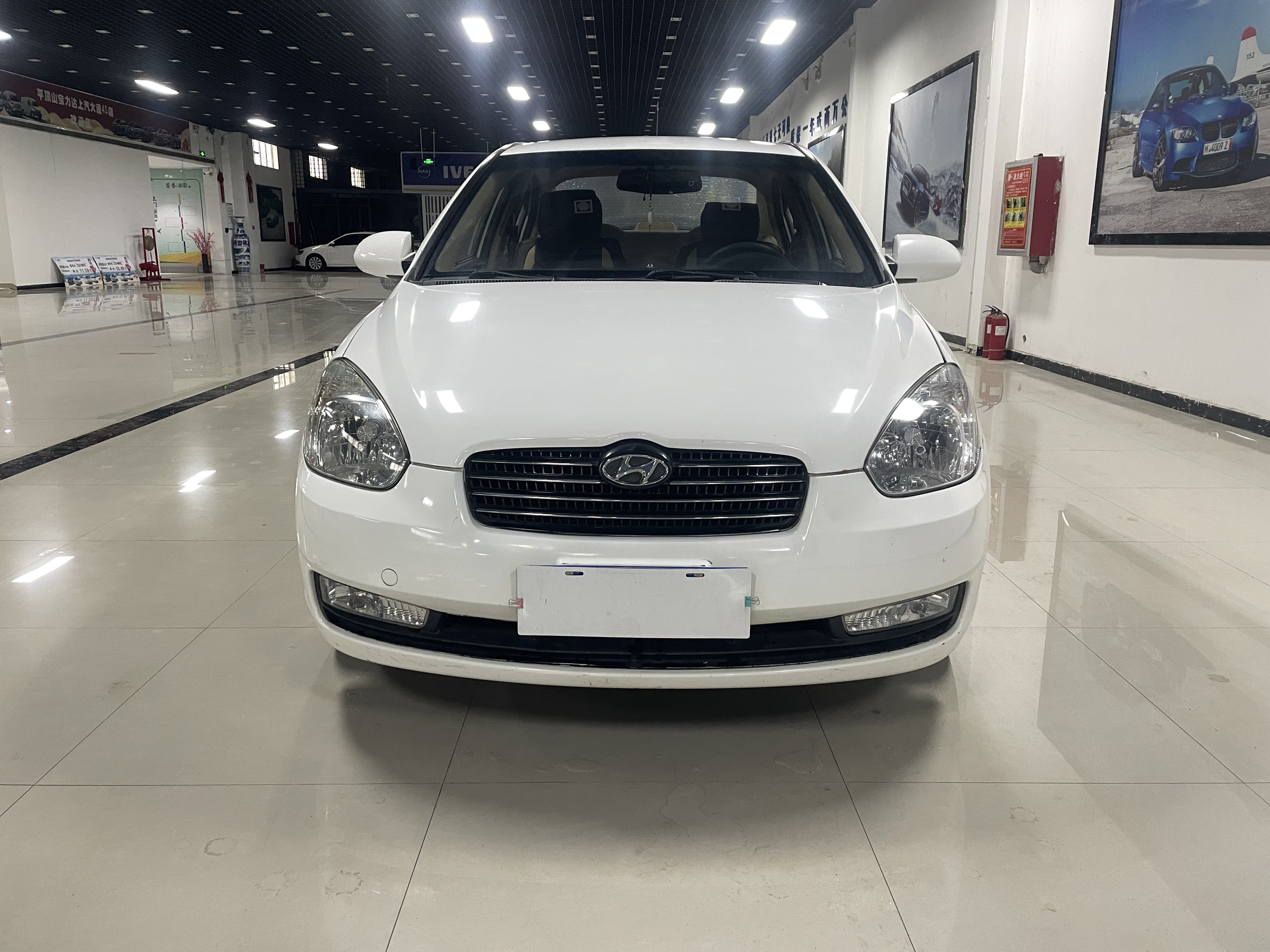 Hyundai Accent 2010 #3 Hyundai Accent 2010 car image #3