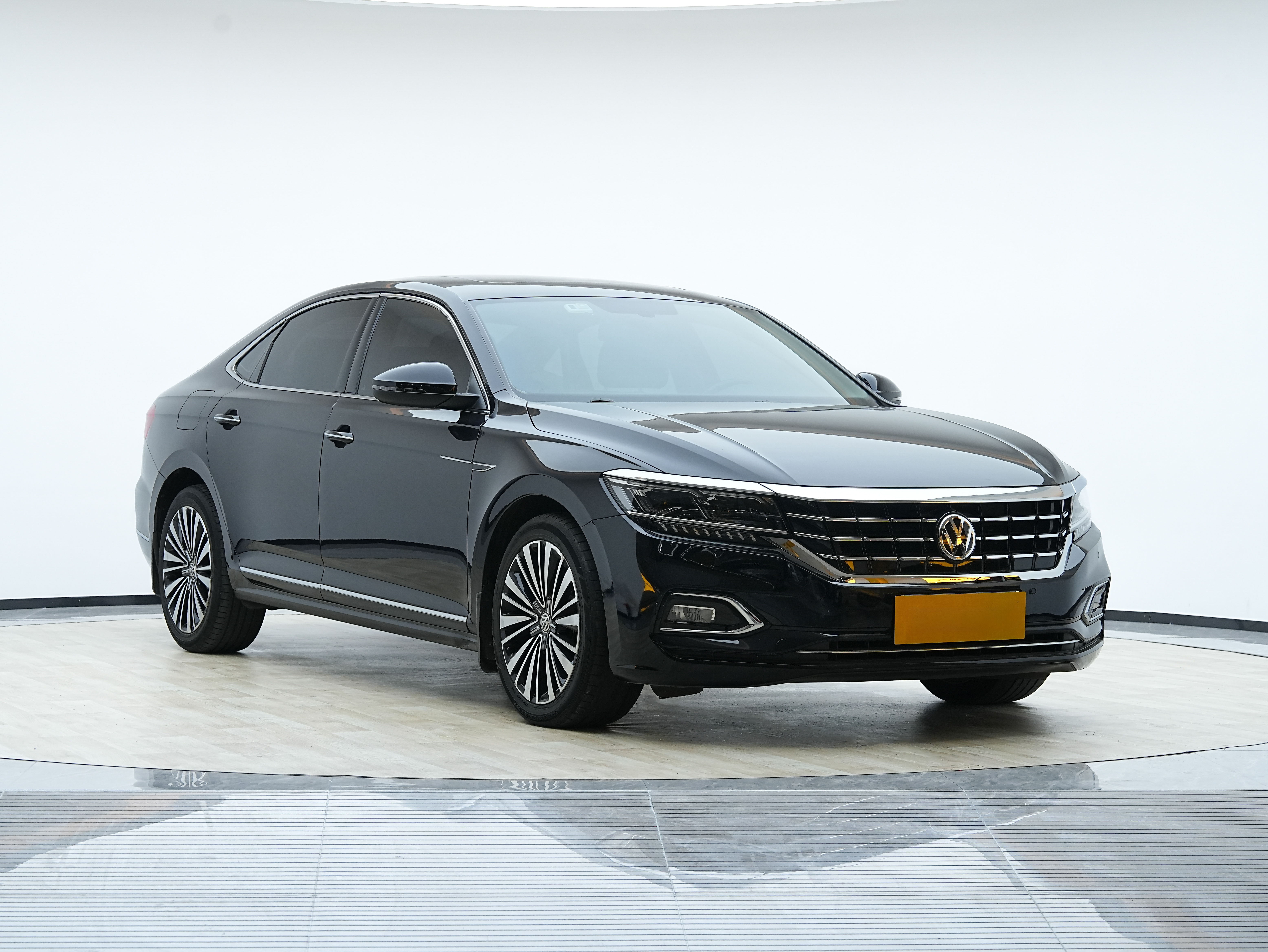 Volkswagen Passat 2020 immagine di auto #3